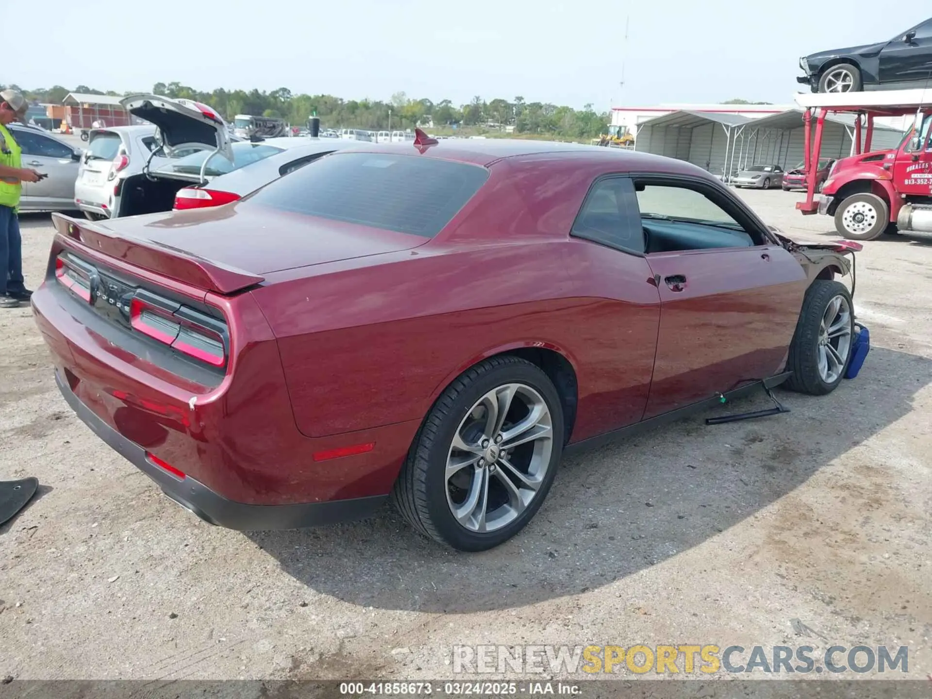 4 Photograph of a damaged car 2C3CDZJG9LH231100 DODGE CHALLENGER 2020