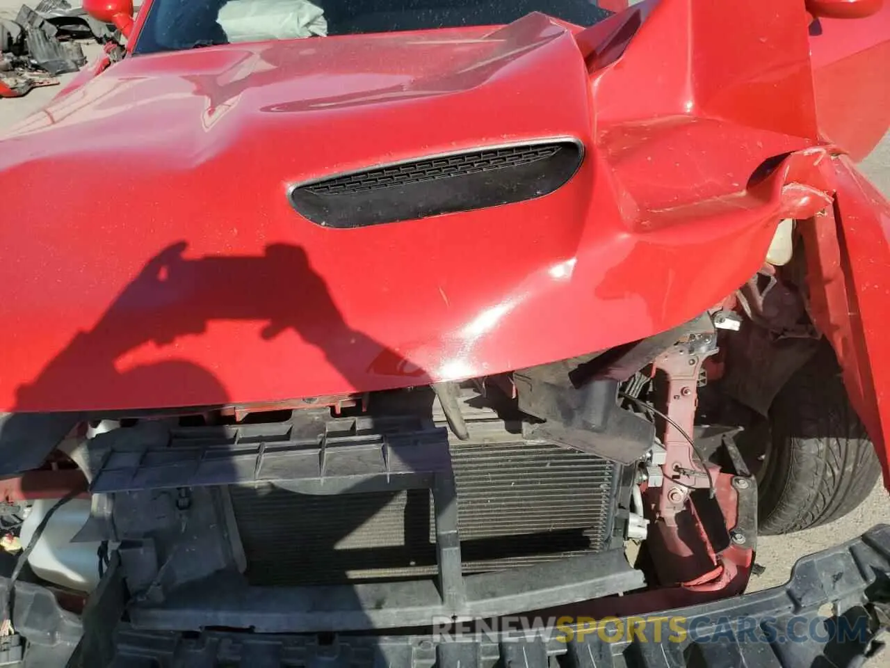 13 Photograph of a damaged car 2C3CDZJGXLH110124 DODGE CHALLENGER 2020