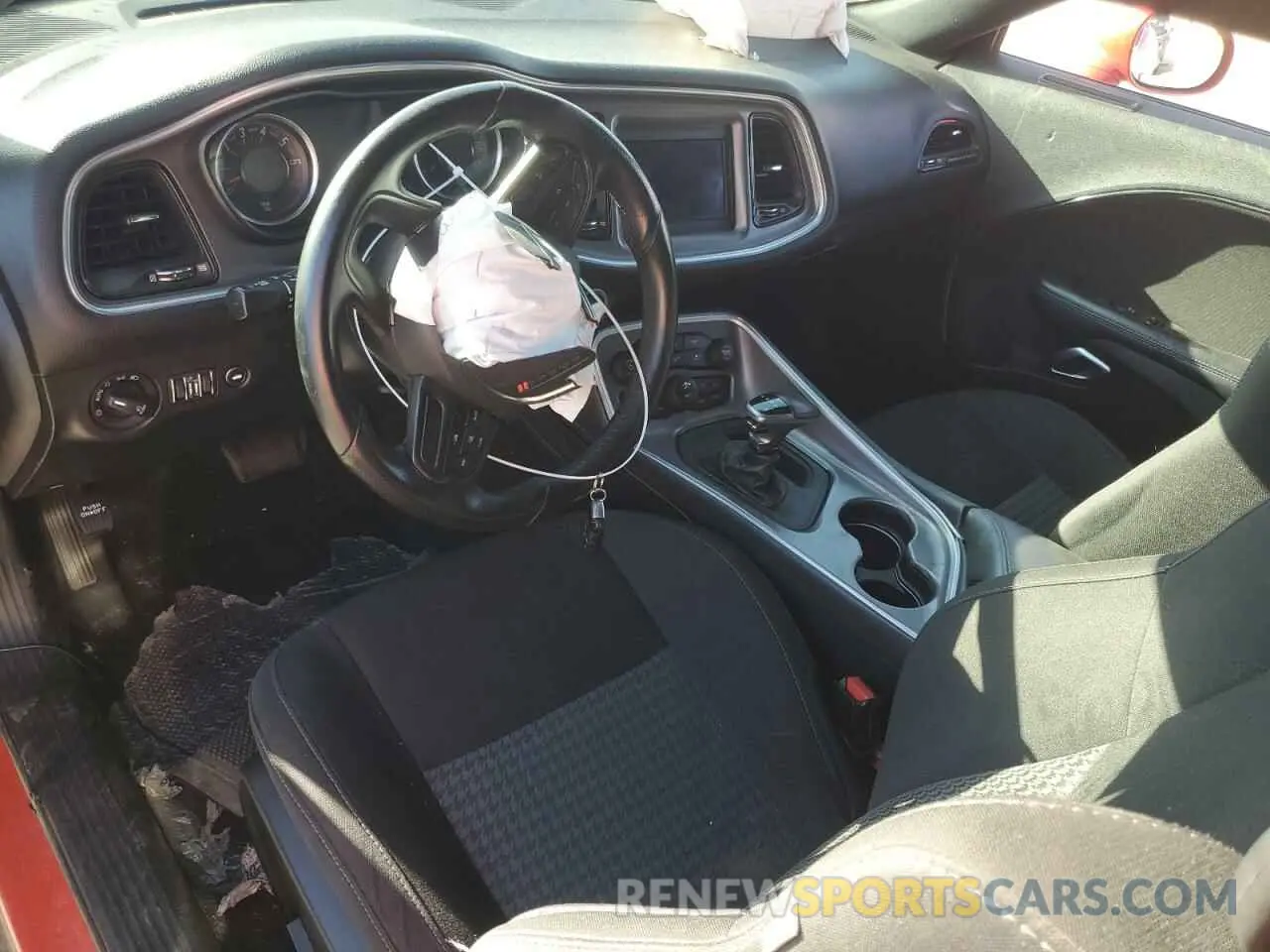8 Photograph of a damaged car 2C3CDZJGXLH110124 DODGE CHALLENGER 2020