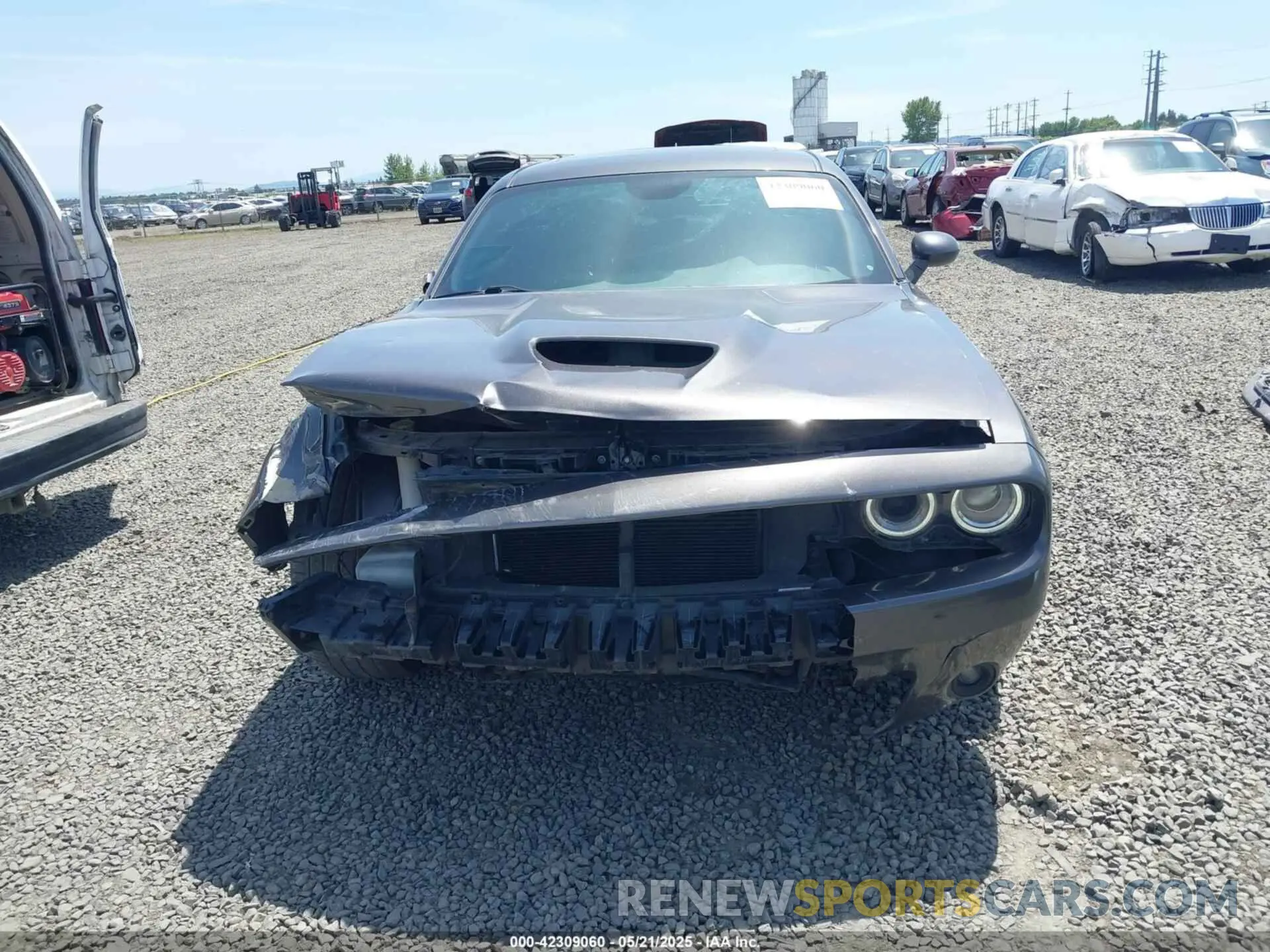 13 Photograph of a damaged car 2C3CDZKG0LH104525 DODGE CHALLENGER 2020