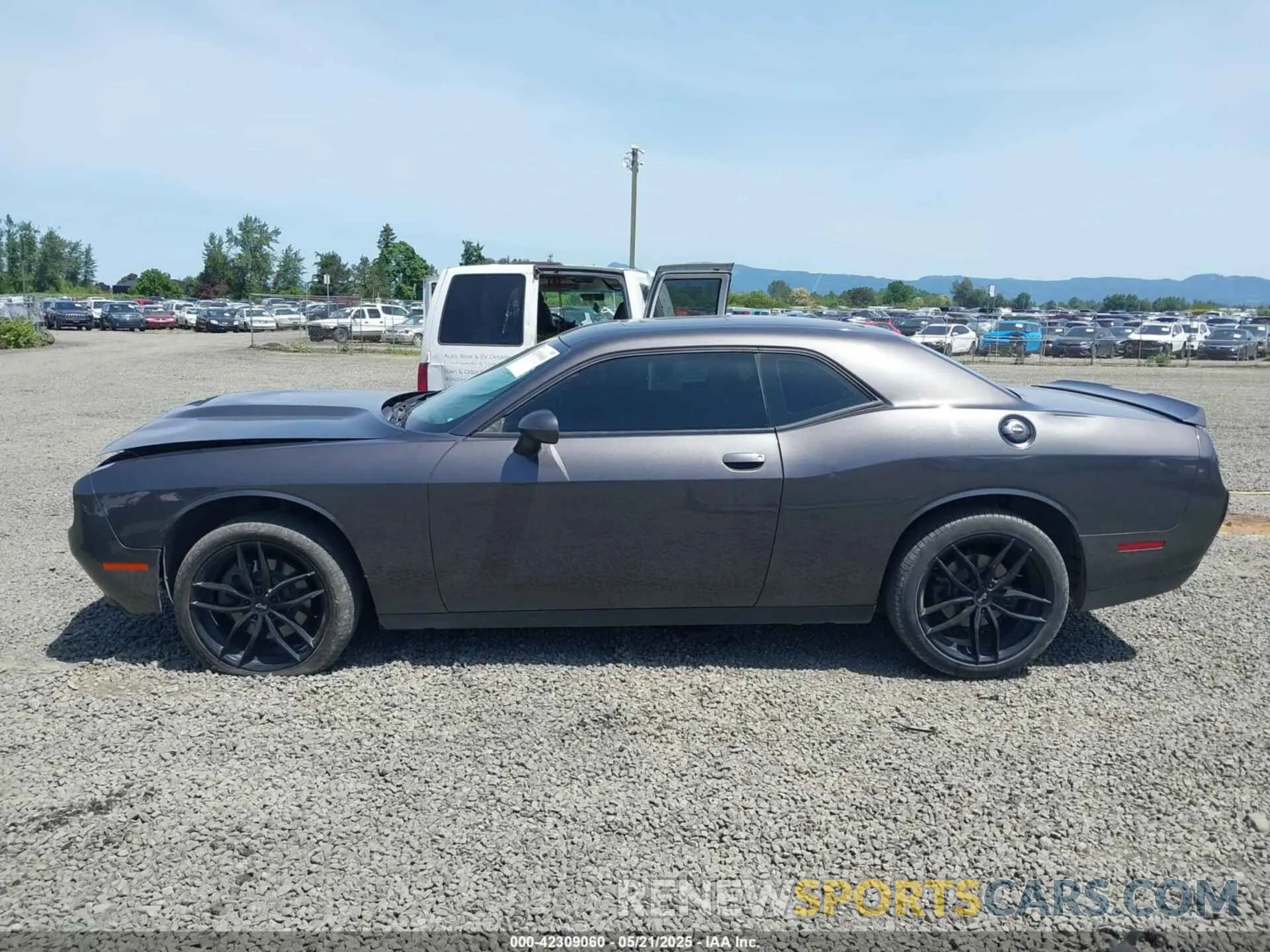15 Photograph of a damaged car 2C3CDZKG0LH104525 DODGE CHALLENGER 2020
