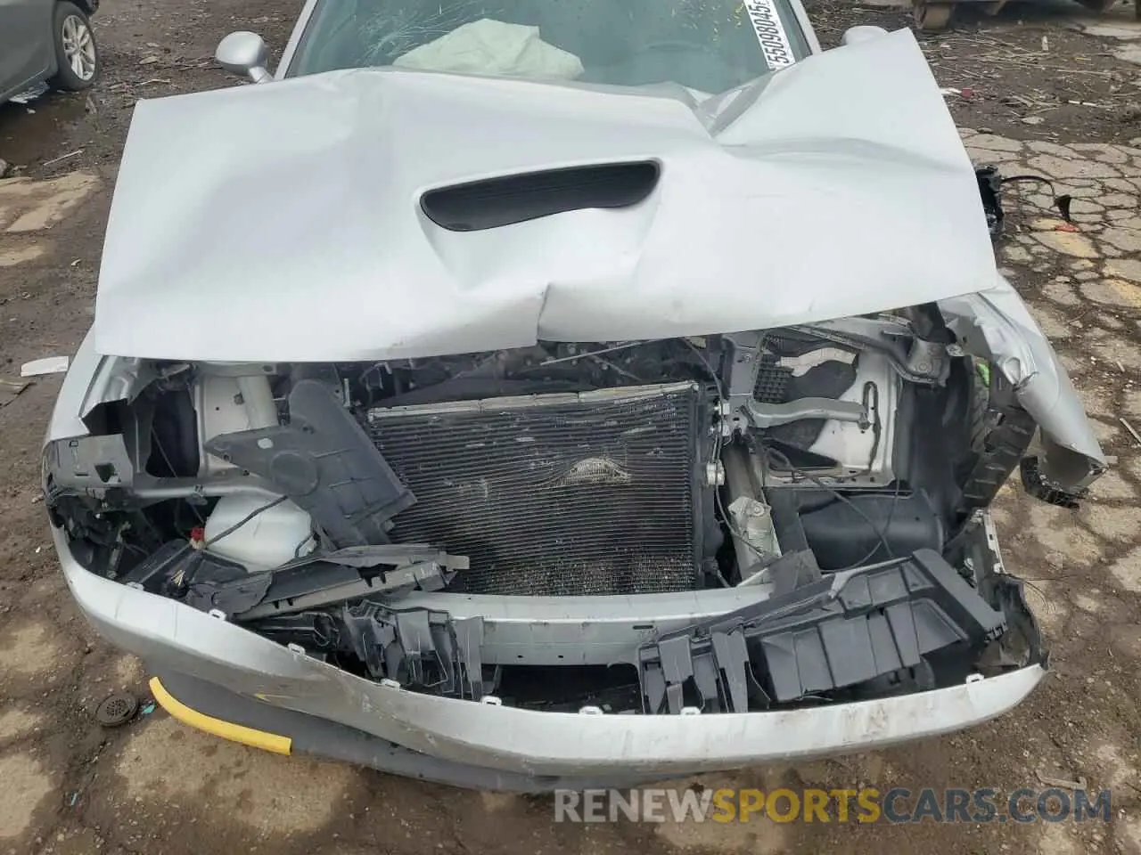 11 Photograph of a damaged car 2C3CDZKG4LH174755 DODGE CHALLENGER 2020