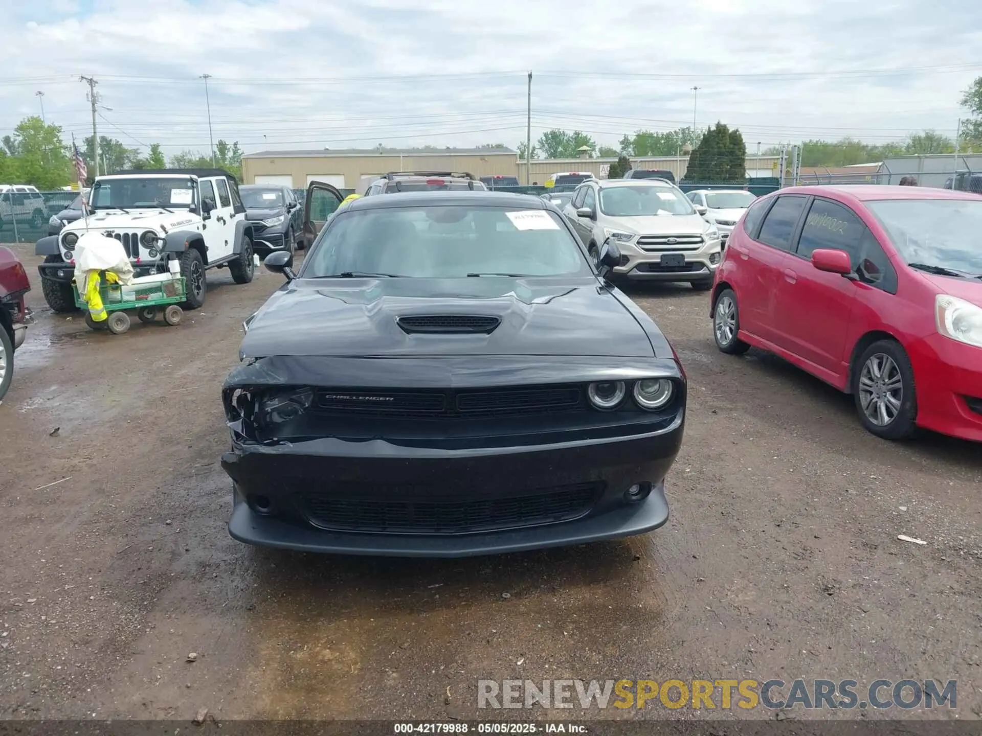 12 Photograph of a damaged car 2C3CDZKG5LH106271 DODGE CHALLENGER 2020