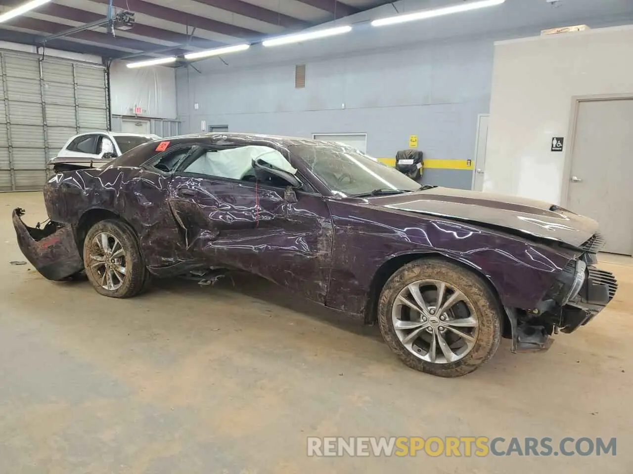 4 Photograph of a damaged car 2C3CDZKG6LH176250 DODGE CHALLENGER 2020