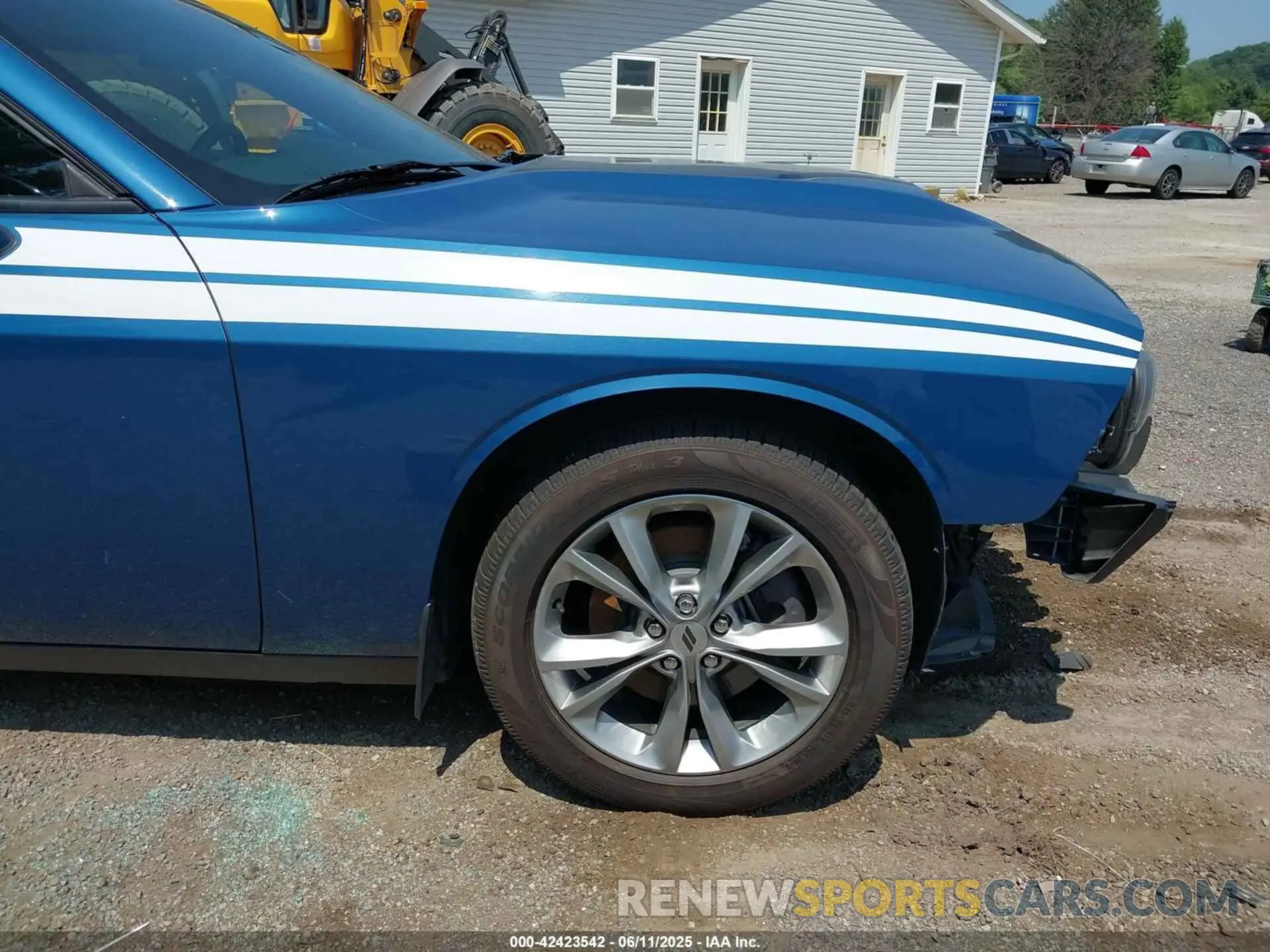 19 Photograph of a damaged car 2C3CDZKG7LH132922 DODGE CHALLENGER 2020