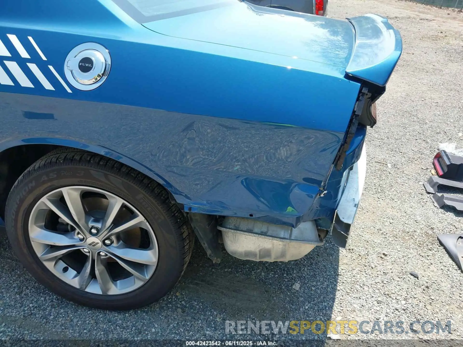 20 Photograph of a damaged car 2C3CDZKG7LH132922 DODGE CHALLENGER 2020