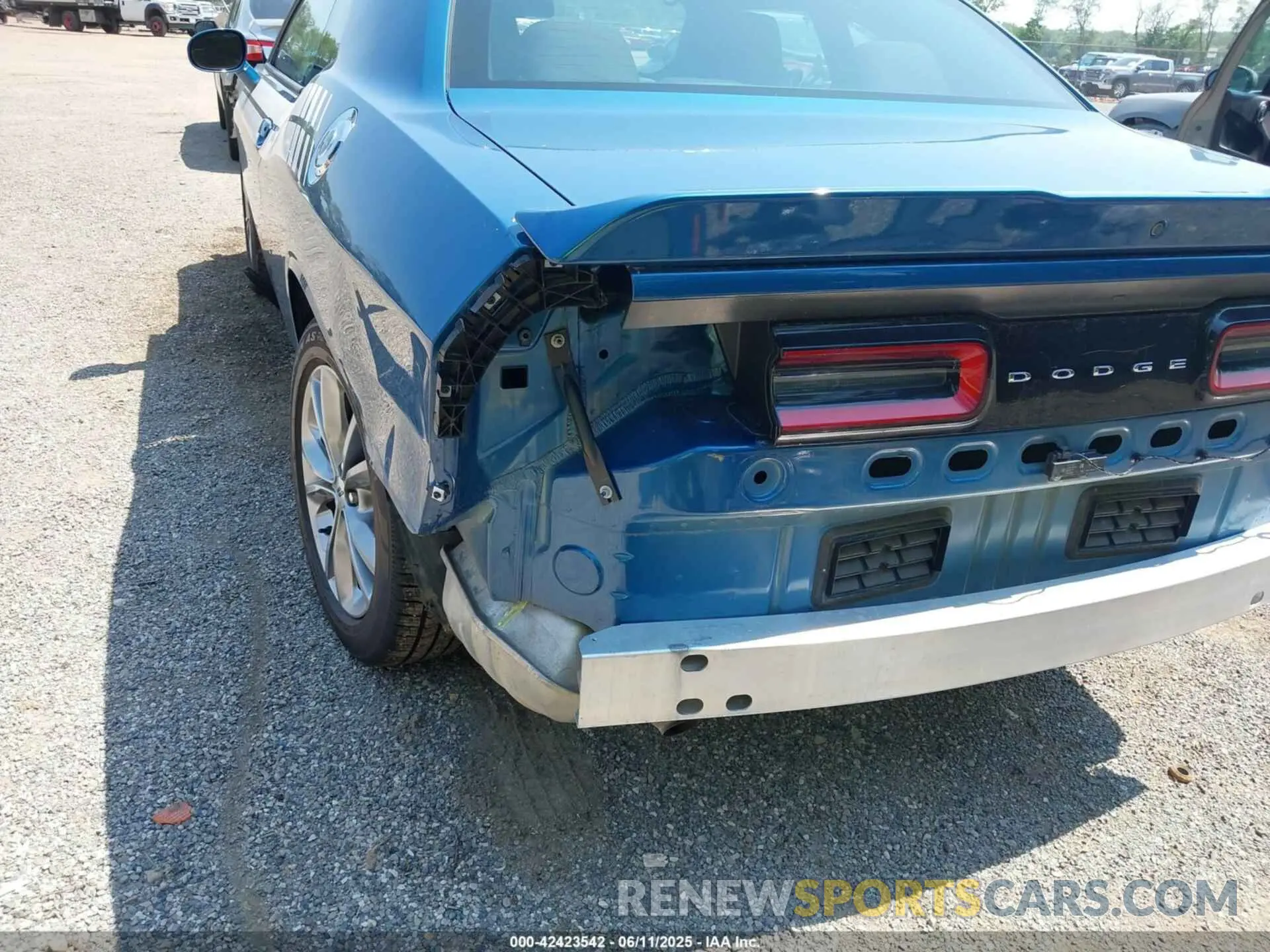 21 Photograph of a damaged car 2C3CDZKG7LH132922 DODGE CHALLENGER 2020