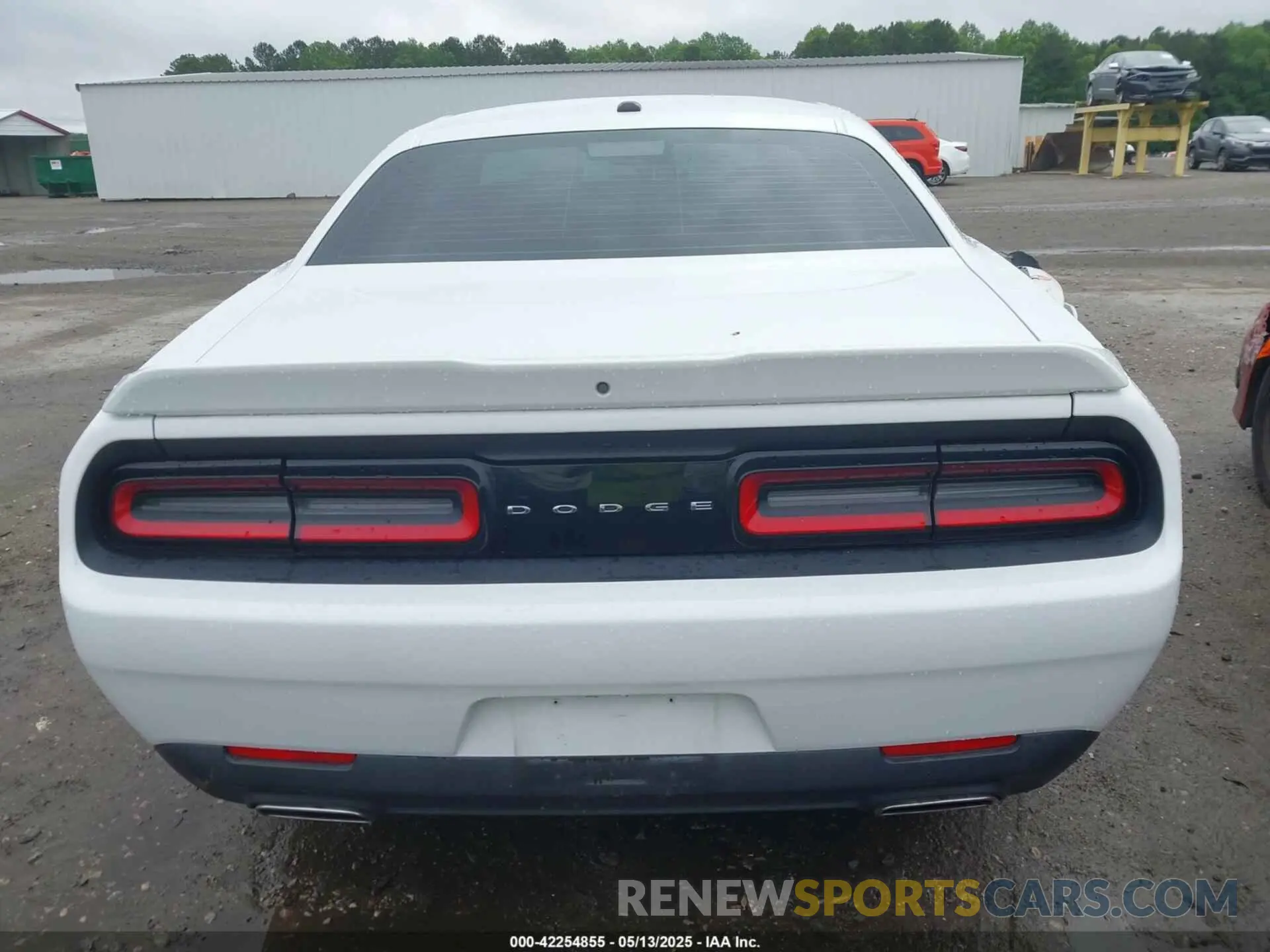 17 Photograph of a damaged car 2C3CDZAG0MH542478 DODGE CHALLENGER 2021
