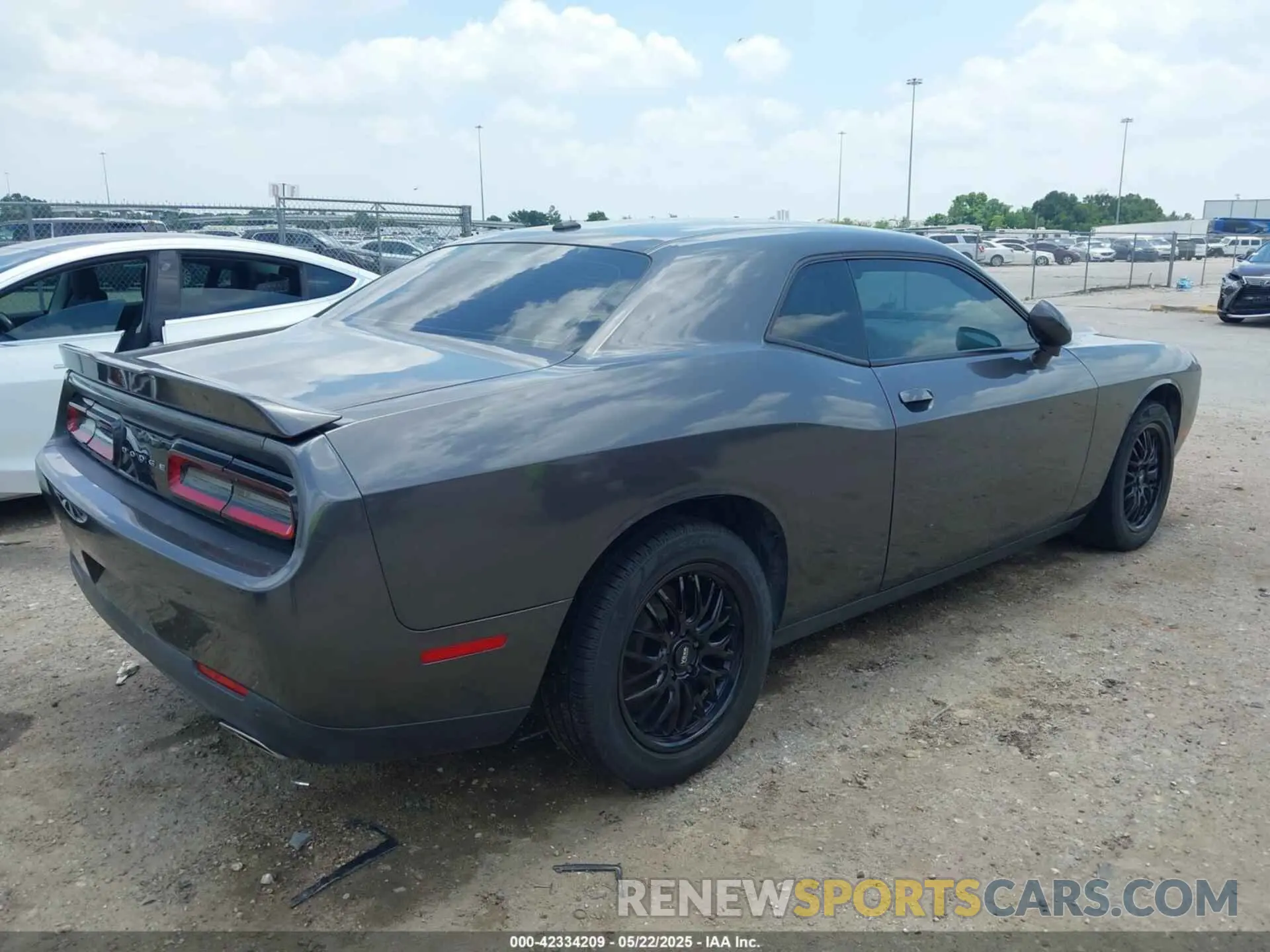 4 Photograph of a damaged car 2C3CDZAG1MH630696 DODGE CHALLENGER 2021