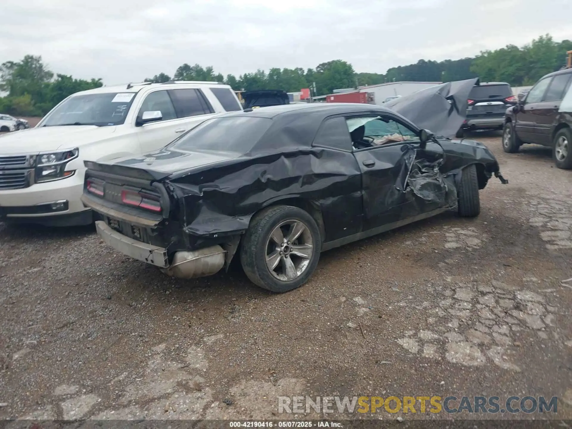 4 Photograph of a damaged car 2C3CDZAG5MH551709 DODGE CHALLENGER 2021