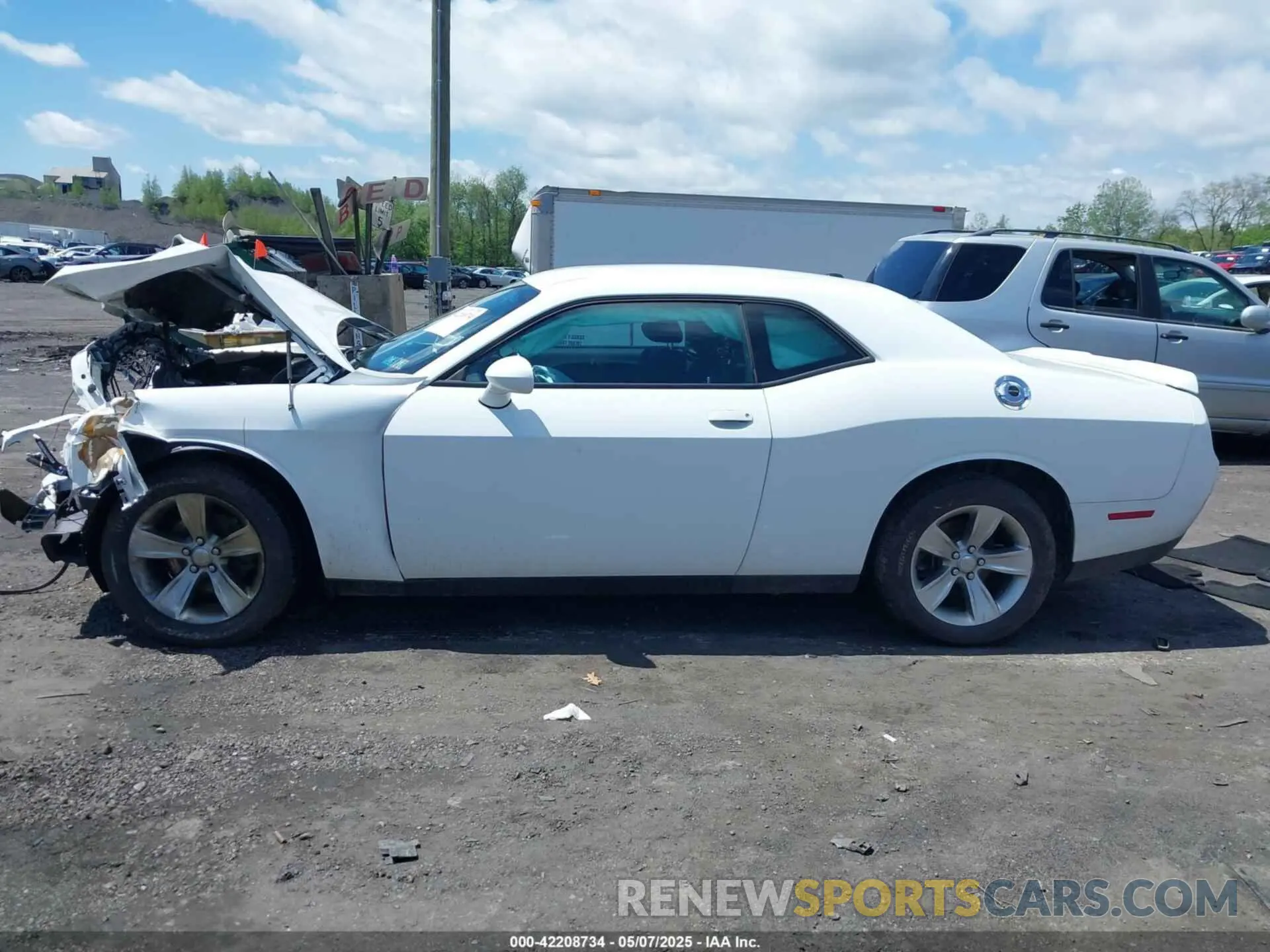 14 Photograph of a damaged car 2C3CDZAG6MH547135 DODGE CHALLENGER 2021
