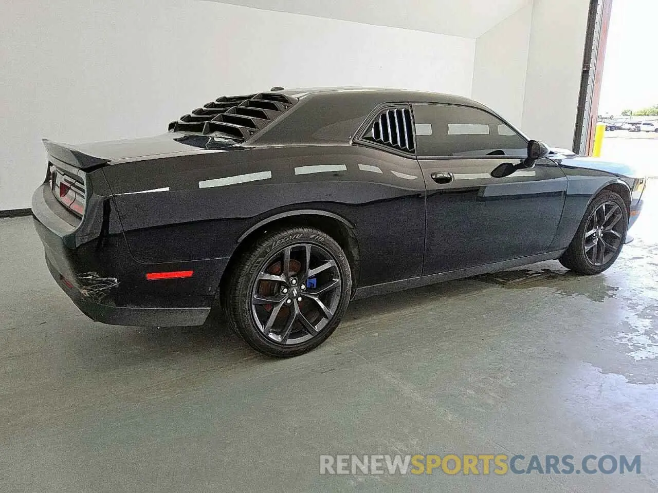 3 Photograph of a damaged car 2C3CDZAG6MH600285 DODGE CHALLENGER 2021