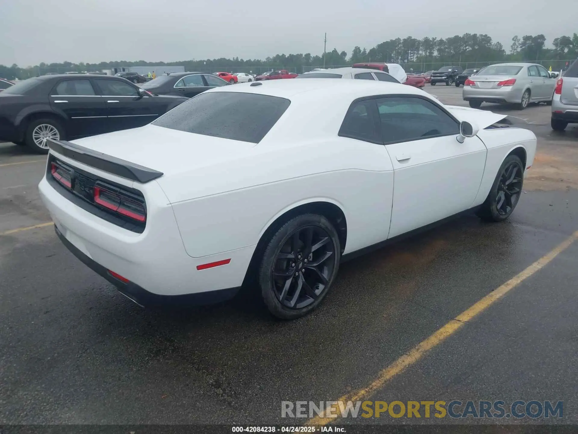 4 Photograph of a damaged car 2C3CDZAG8MH560727 DODGE CHALLENGER 2021