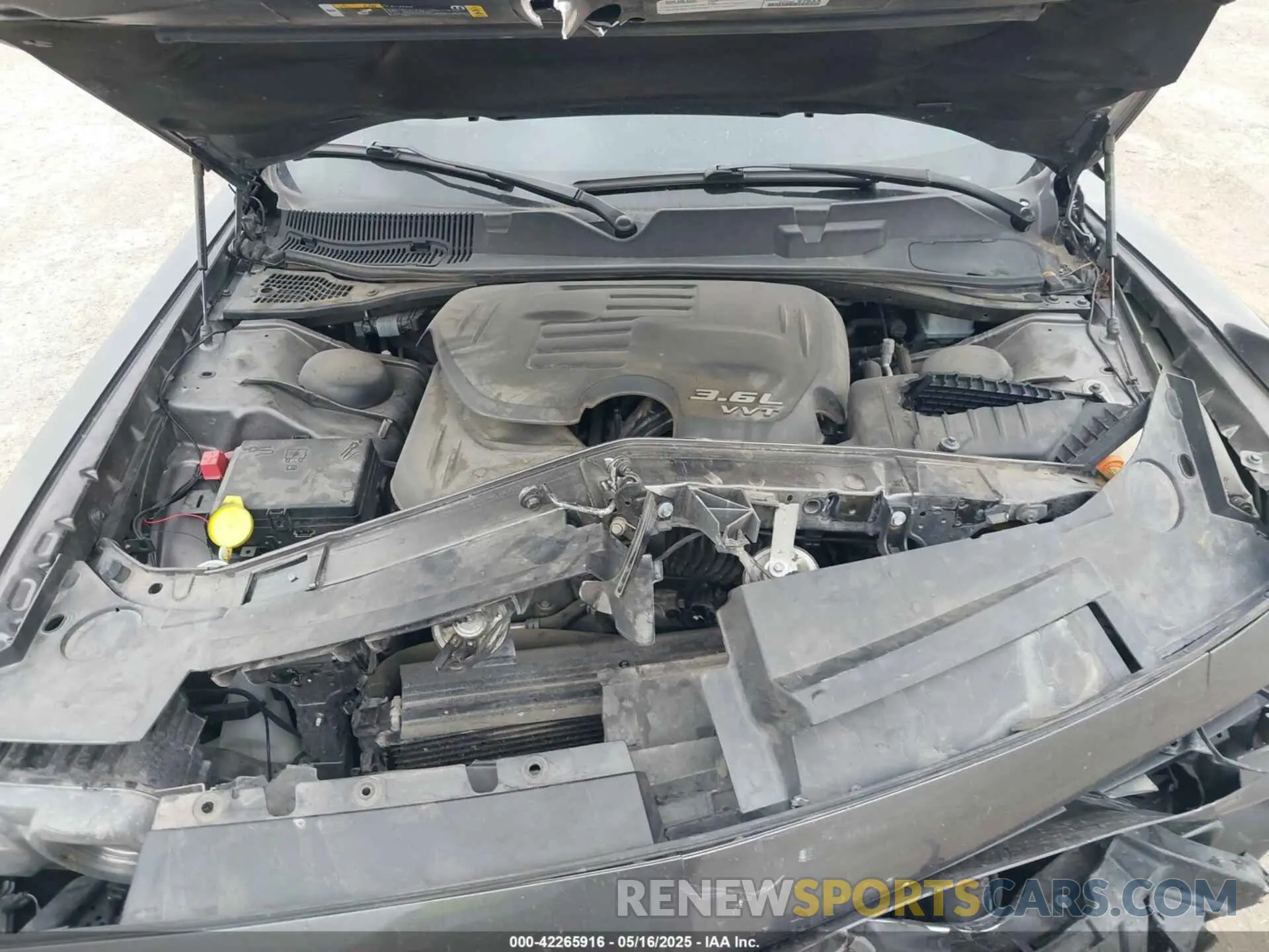10 Photograph of a damaged car 2C3CDZAG9MH530913 DODGE CHALLENGER 2021