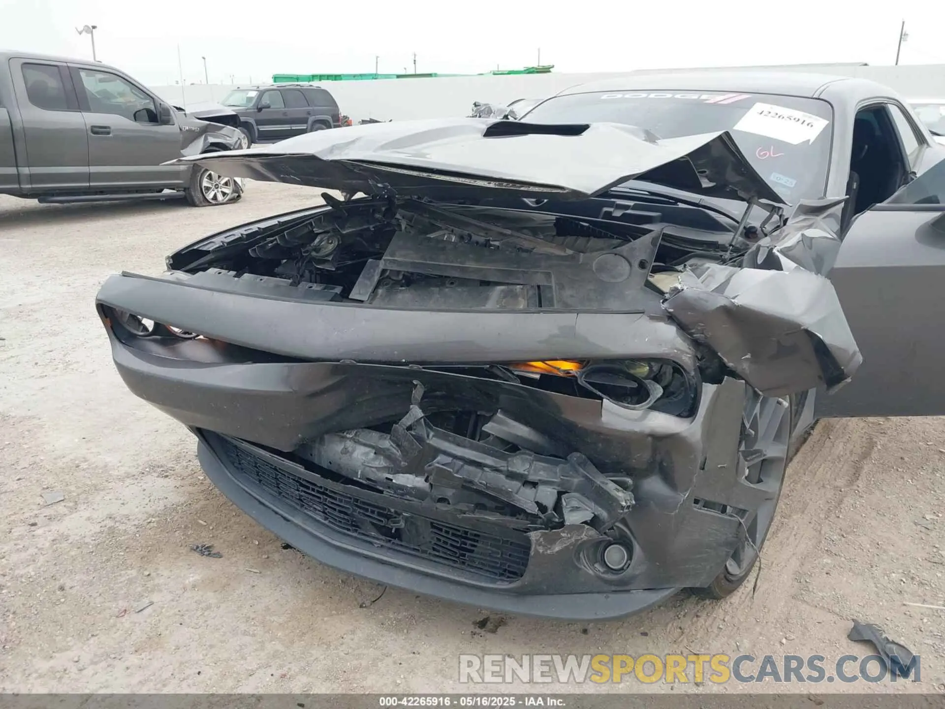 6 Photograph of a damaged car 2C3CDZAG9MH530913 DODGE CHALLENGER 2021