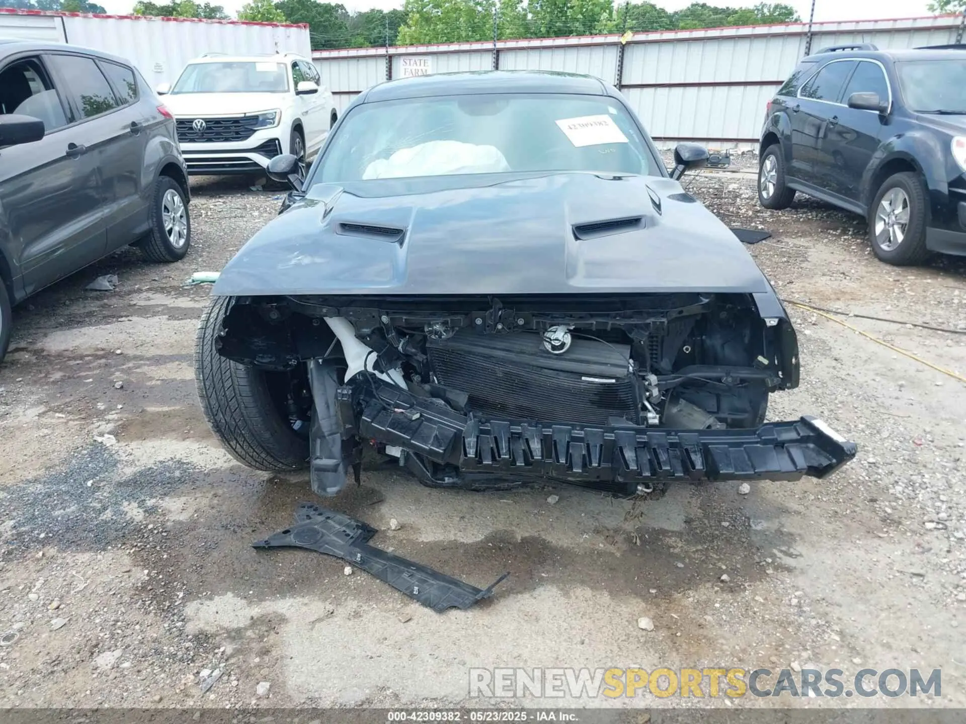 13 Photograph of a damaged car 2C3CDZAG9MH573390 DODGE CHALLENGER 2021