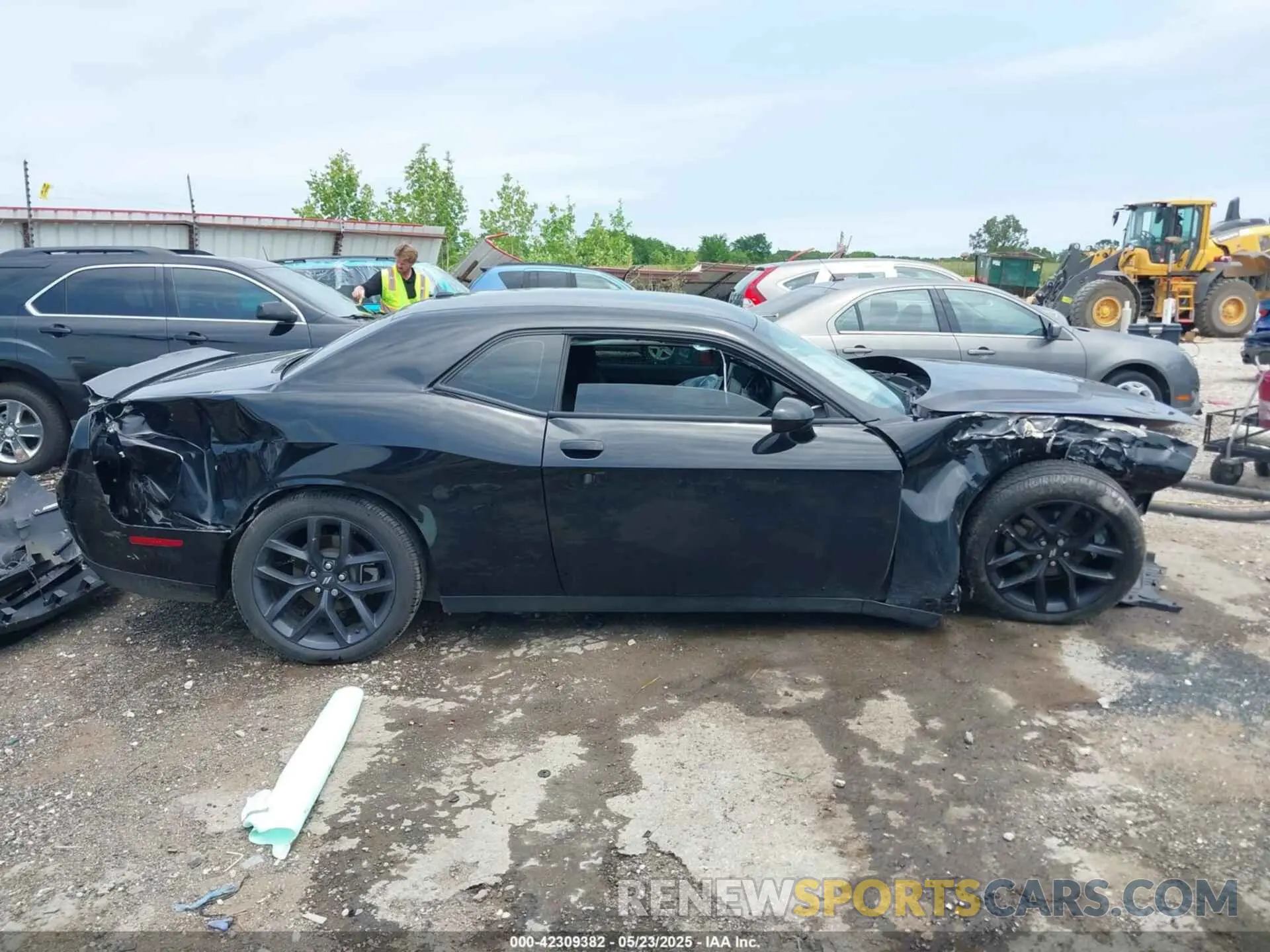 14 Photograph of a damaged car 2C3CDZAG9MH573390 DODGE CHALLENGER 2021