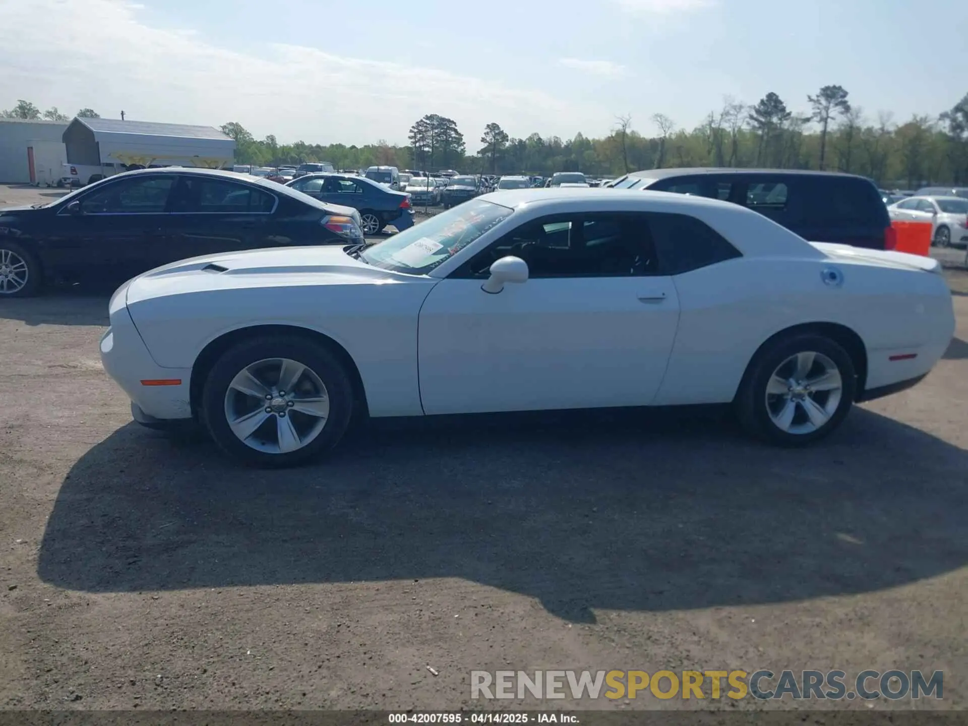 14 Photograph of a damaged car 2C3CDZAGXMH623245 DODGE CHALLENGER 2021