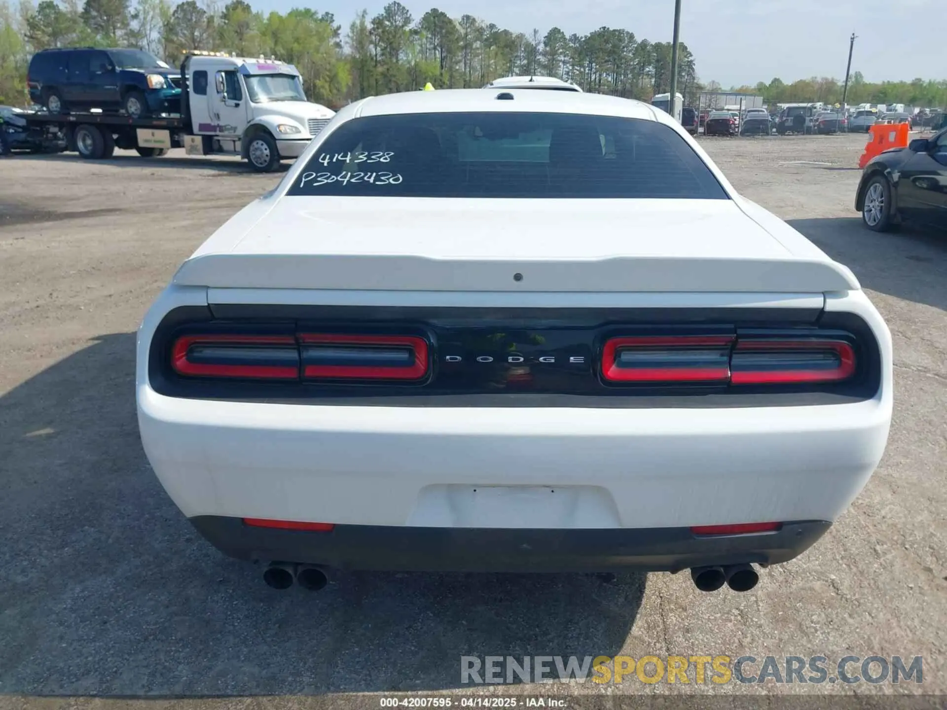 16 Photograph of a damaged car 2C3CDZAGXMH623245 DODGE CHALLENGER 2021