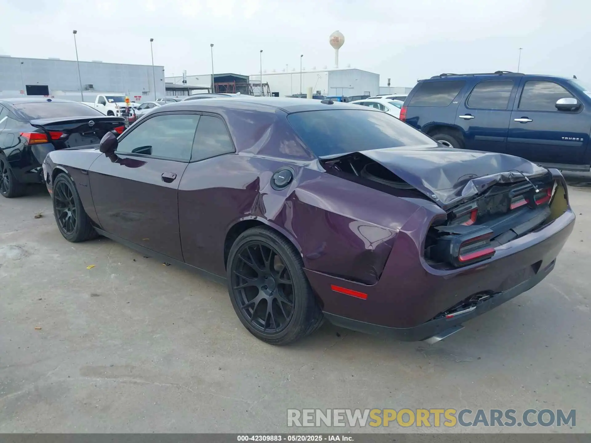 3 Photograph of a damaged car 2C3CDZBT2MH572917 DODGE CHALLENGER 2021