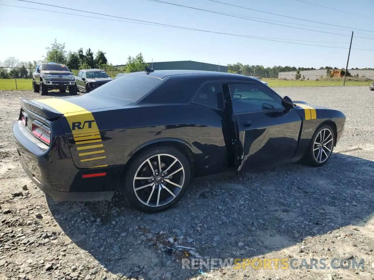 3 Photograph of a damaged car 2C3CDZBT2MH660981 DODGE CHALLENGER 2021