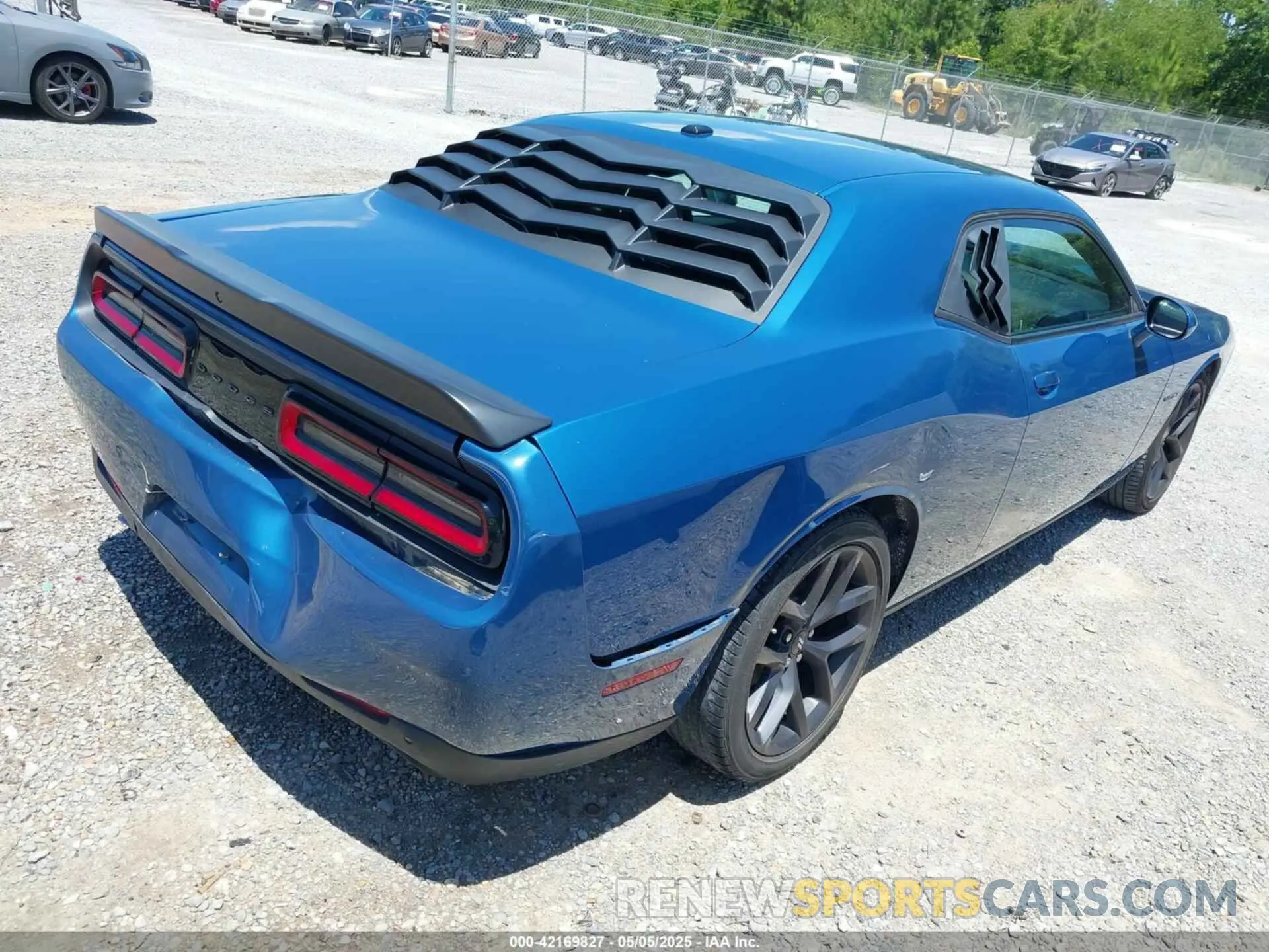 4 Photograph of a damaged car 2C3CDZBT3MH590732 DODGE CHALLENGER 2021