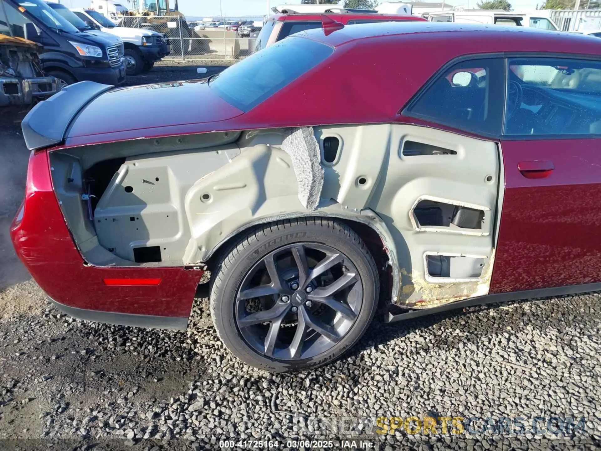 6 Photograph of a damaged car 2C3CDZBT5MH510489 DODGE CHALLENGER 2021