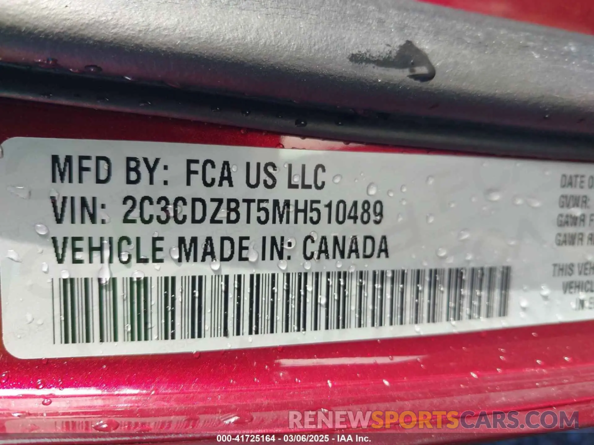 9 Photograph of a damaged car 2C3CDZBT5MH510489 DODGE CHALLENGER 2021