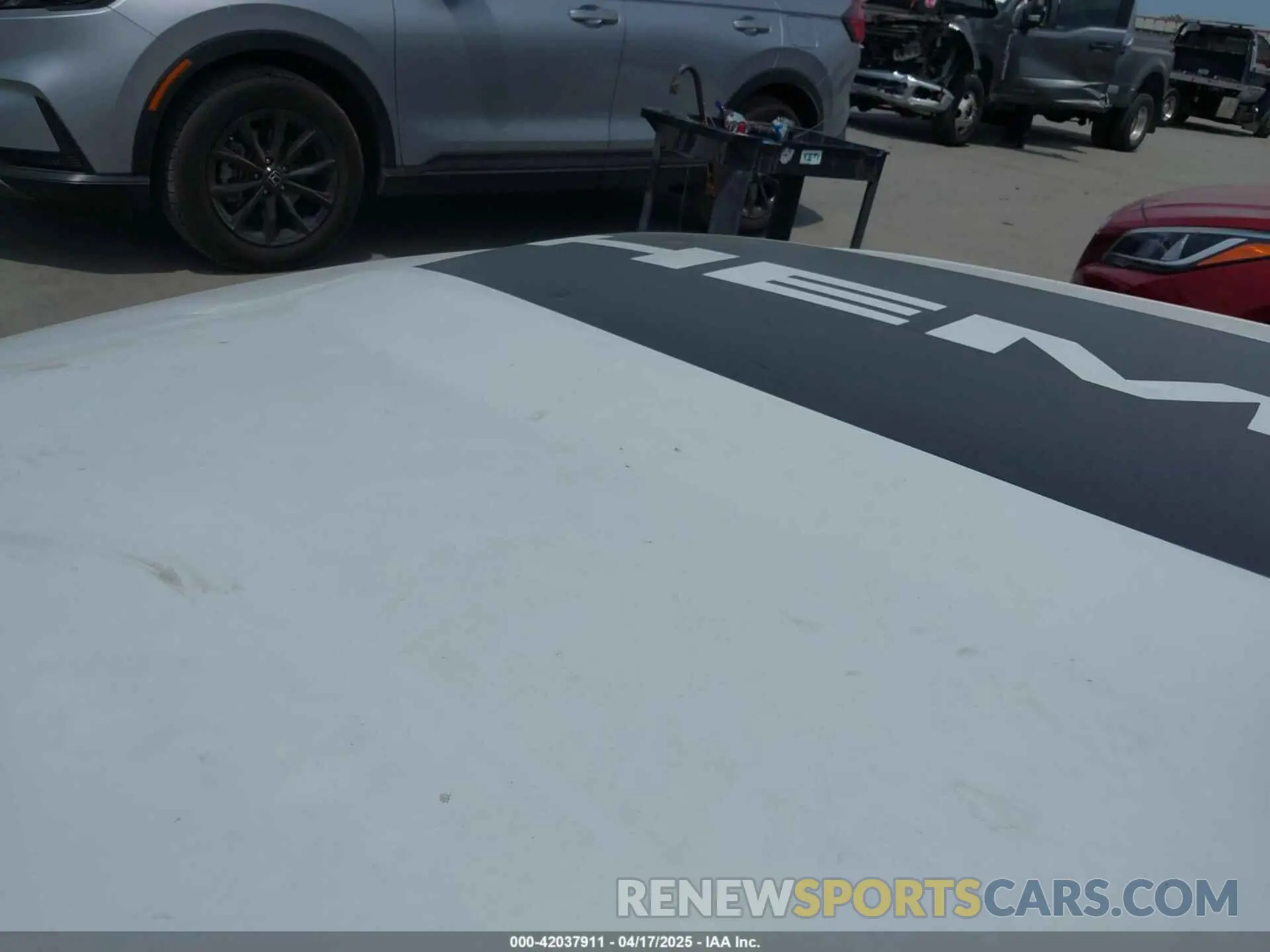 6 Photograph of a damaged car 2C3CDZBT7MH506427 DODGE CHALLENGER 2021