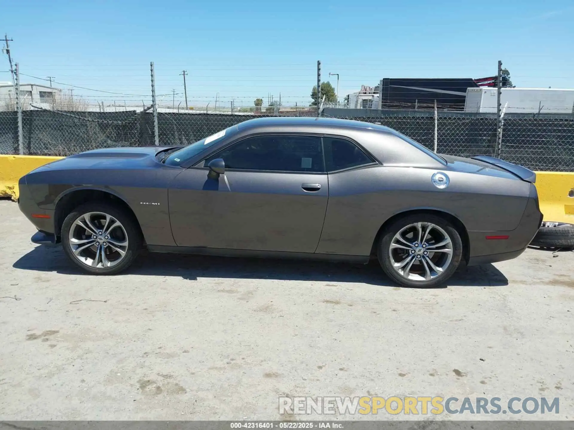 15 Photograph of a damaged car 2C3CDZBT8MH526489 DODGE CHALLENGER 2021