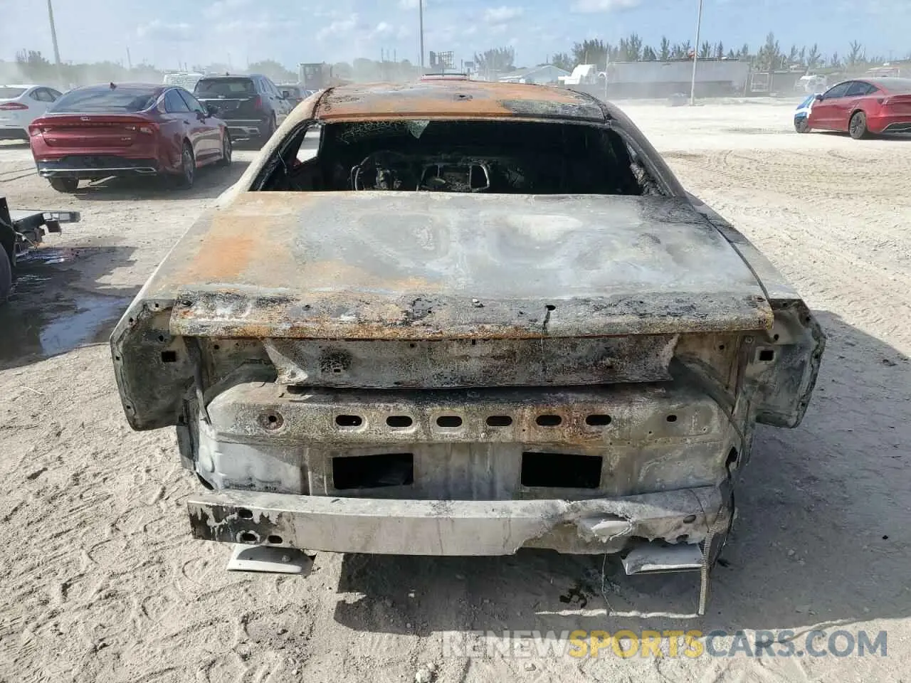 6 Photograph of a damaged car 2C3CDZBT9MH593750 DODGE CHALLENGER 2021