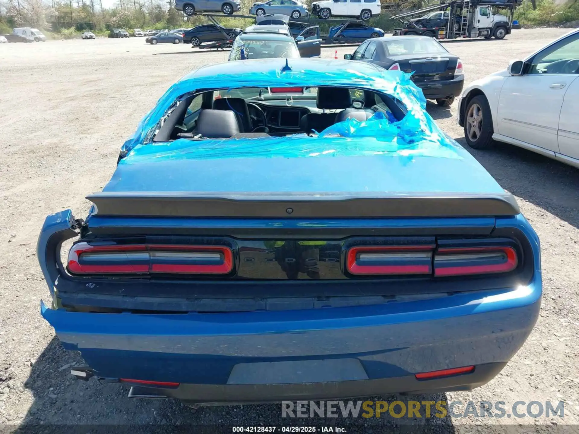 15 Photograph of a damaged car 2C3CDZBT9MH631414 DODGE CHALLENGER 2021
