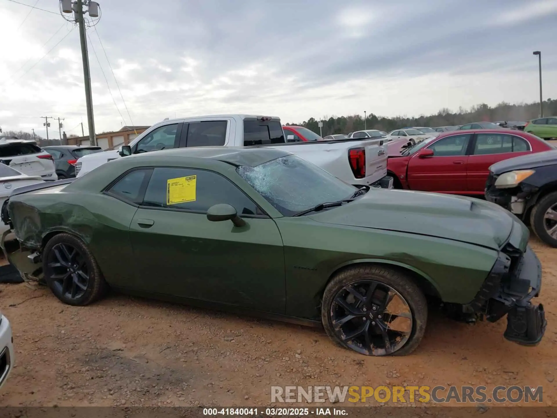 14 Photograph of a damaged car 2C3CDZBTXMH680623 DODGE CHALLENGER 2021