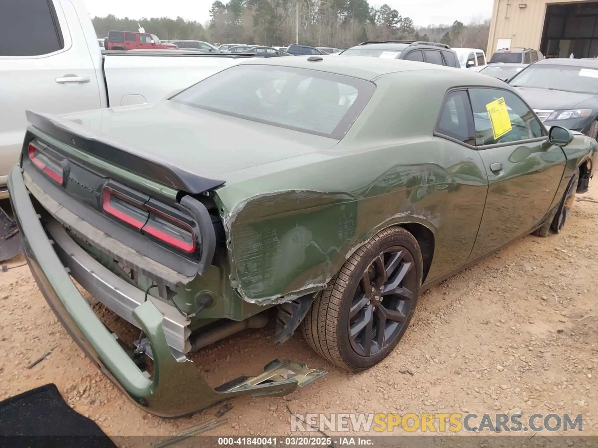 4 Photograph of a damaged car 2C3CDZBTXMH680623 DODGE CHALLENGER 2021