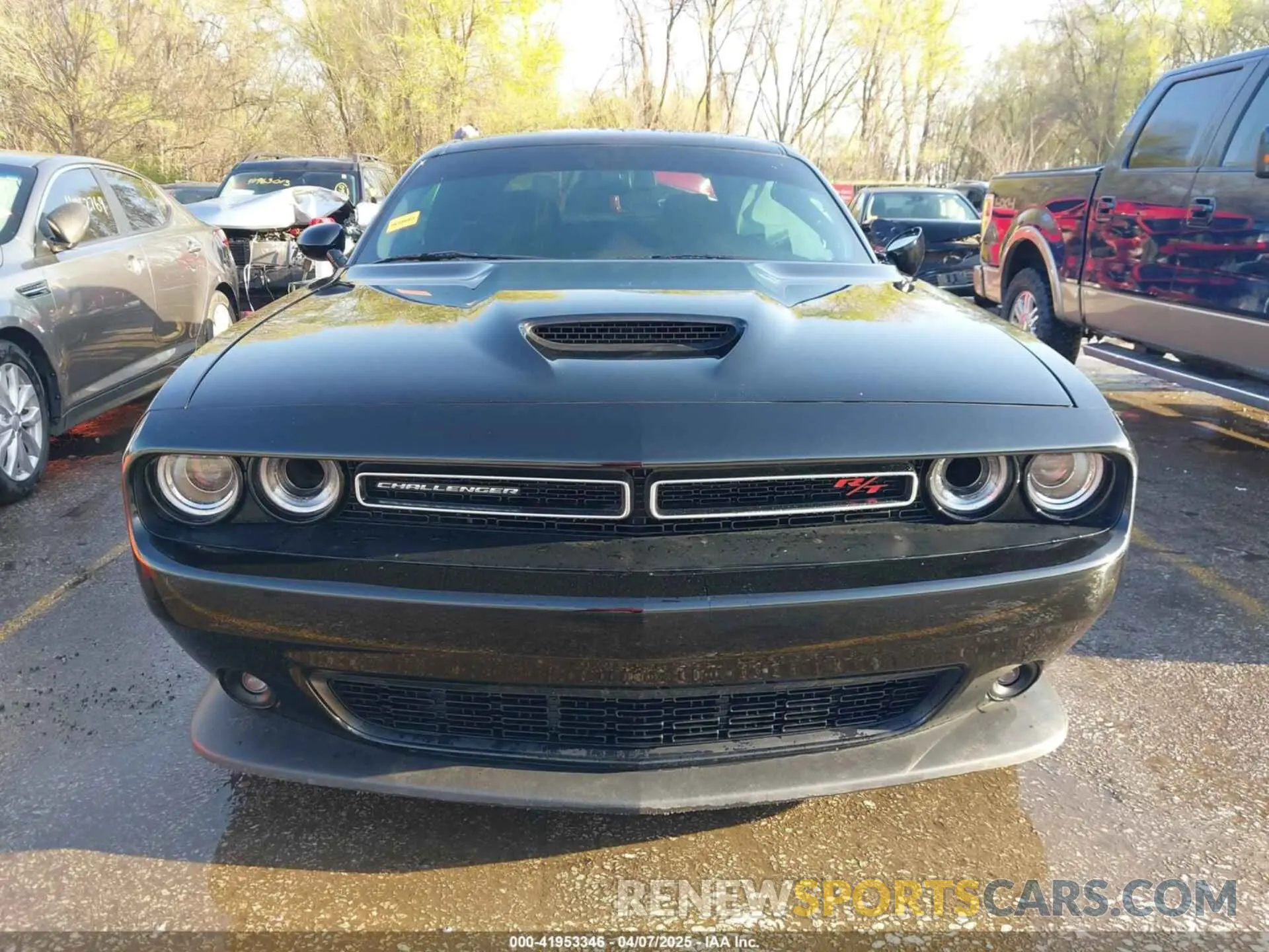 12 Photograph of a damaged car 2C3CDZBTXMH680640 DODGE CHALLENGER 2021