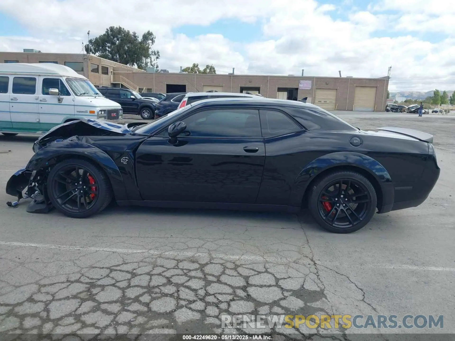 15 Photograph of a damaged car 2C3CDZC93MH626955 DODGE CHALLENGER 2021