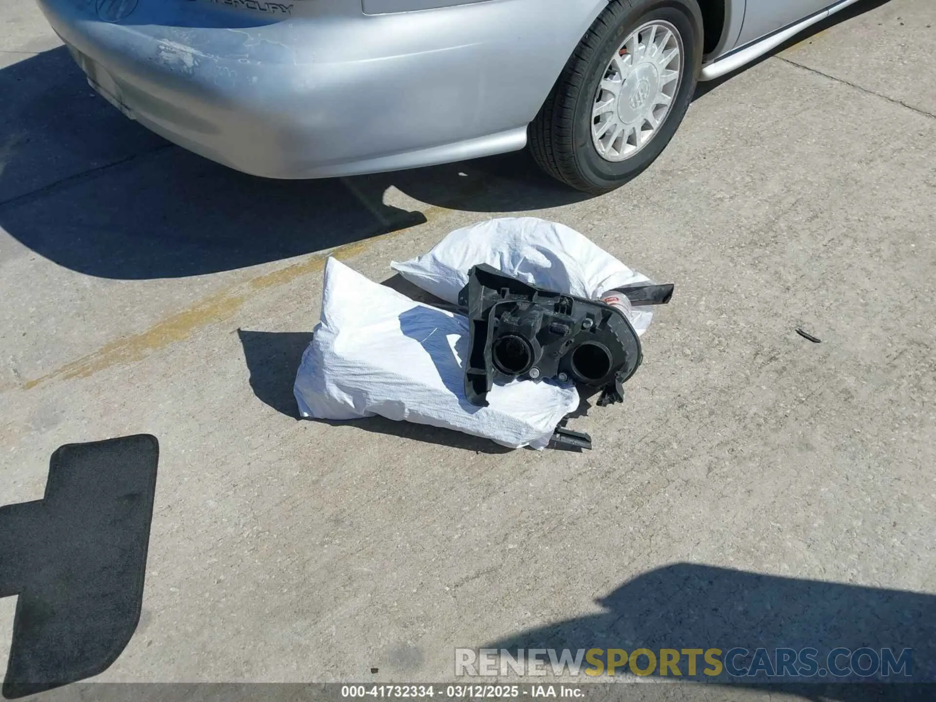12 Photograph of a damaged car 2C3CDZFJ0MH526642 DODGE CHALLENGER 2021