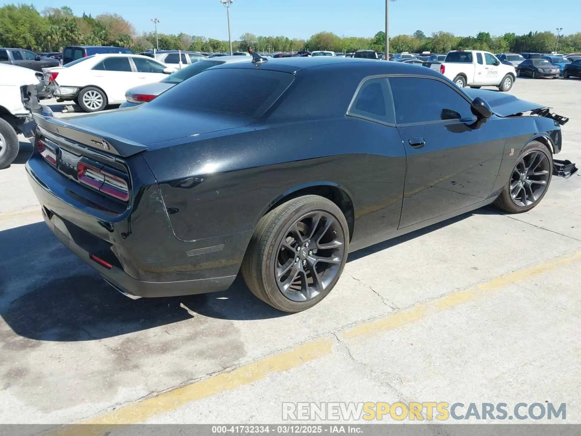 4 Photograph of a damaged car 2C3CDZFJ0MH526642 DODGE CHALLENGER 2021