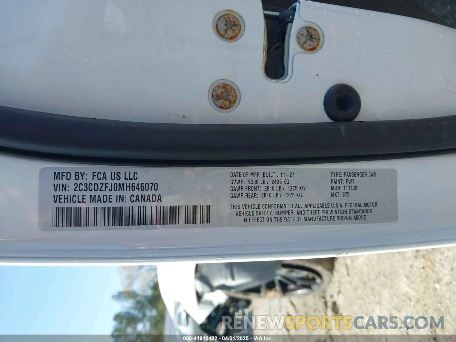 9 Photograph of a damaged car 2C3CDZFJ0MH646070 DODGE CHALLENGER 2021