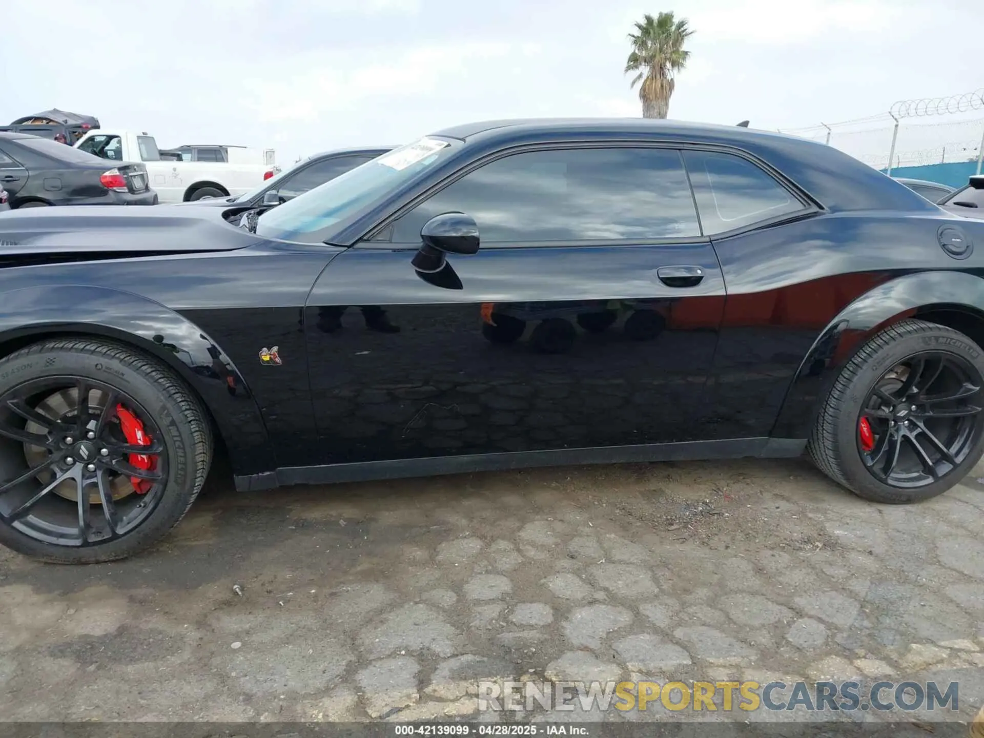 15 Photograph of a damaged car 2C3CDZFJ2MH507204 DODGE CHALLENGER 2021