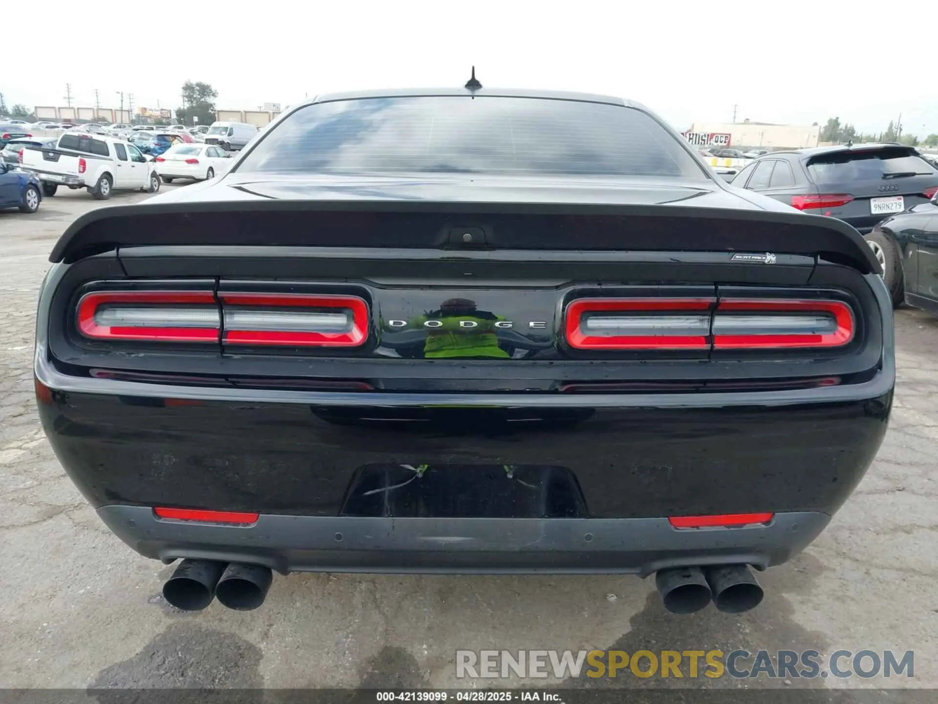 17 Photograph of a damaged car 2C3CDZFJ2MH507204 DODGE CHALLENGER 2021