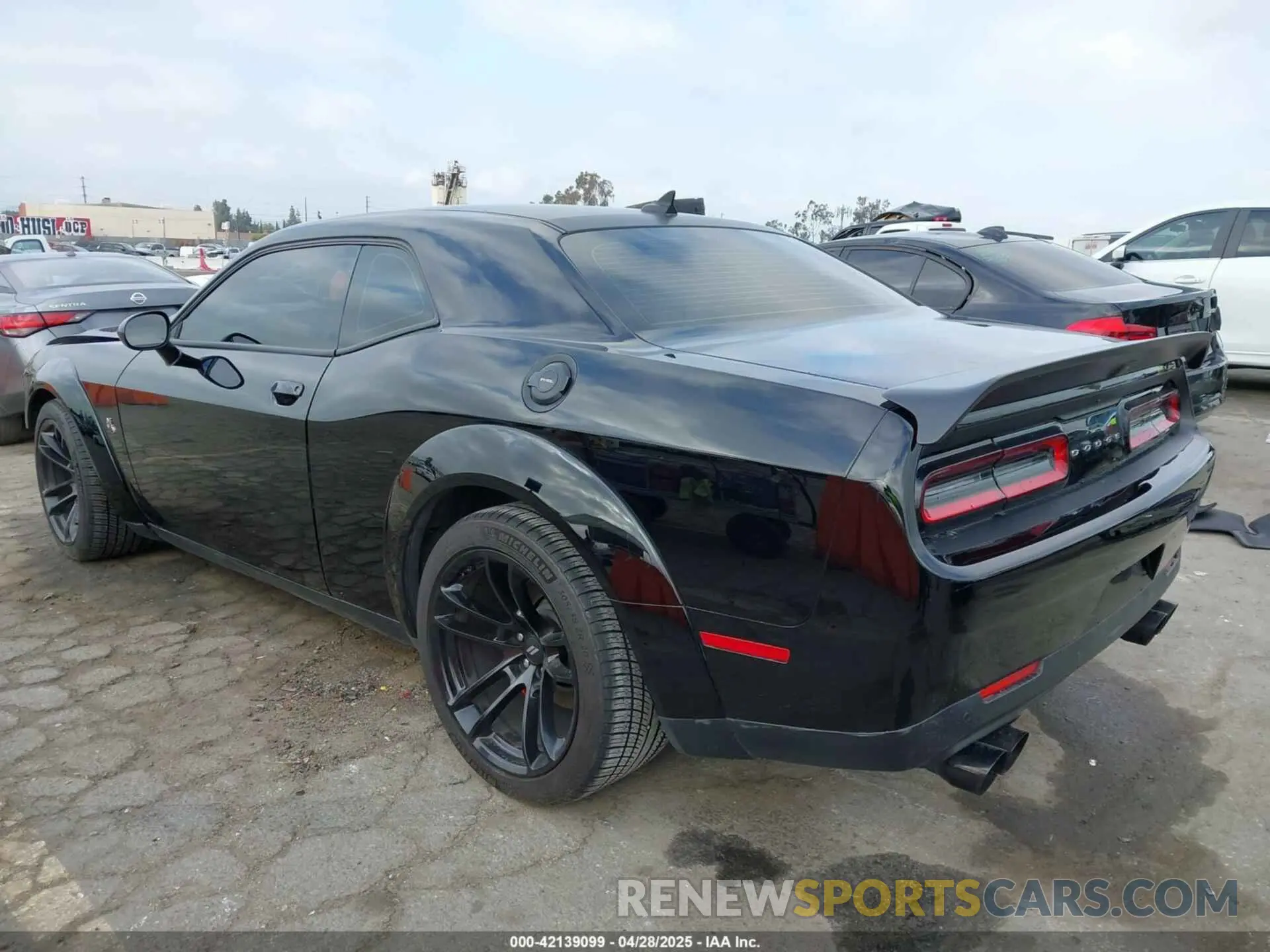 3 Photograph of a damaged car 2C3CDZFJ2MH507204 DODGE CHALLENGER 2021