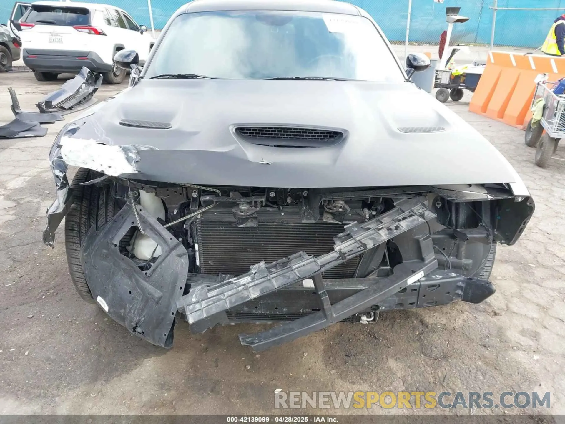 6 Photograph of a damaged car 2C3CDZFJ2MH507204 DODGE CHALLENGER 2021