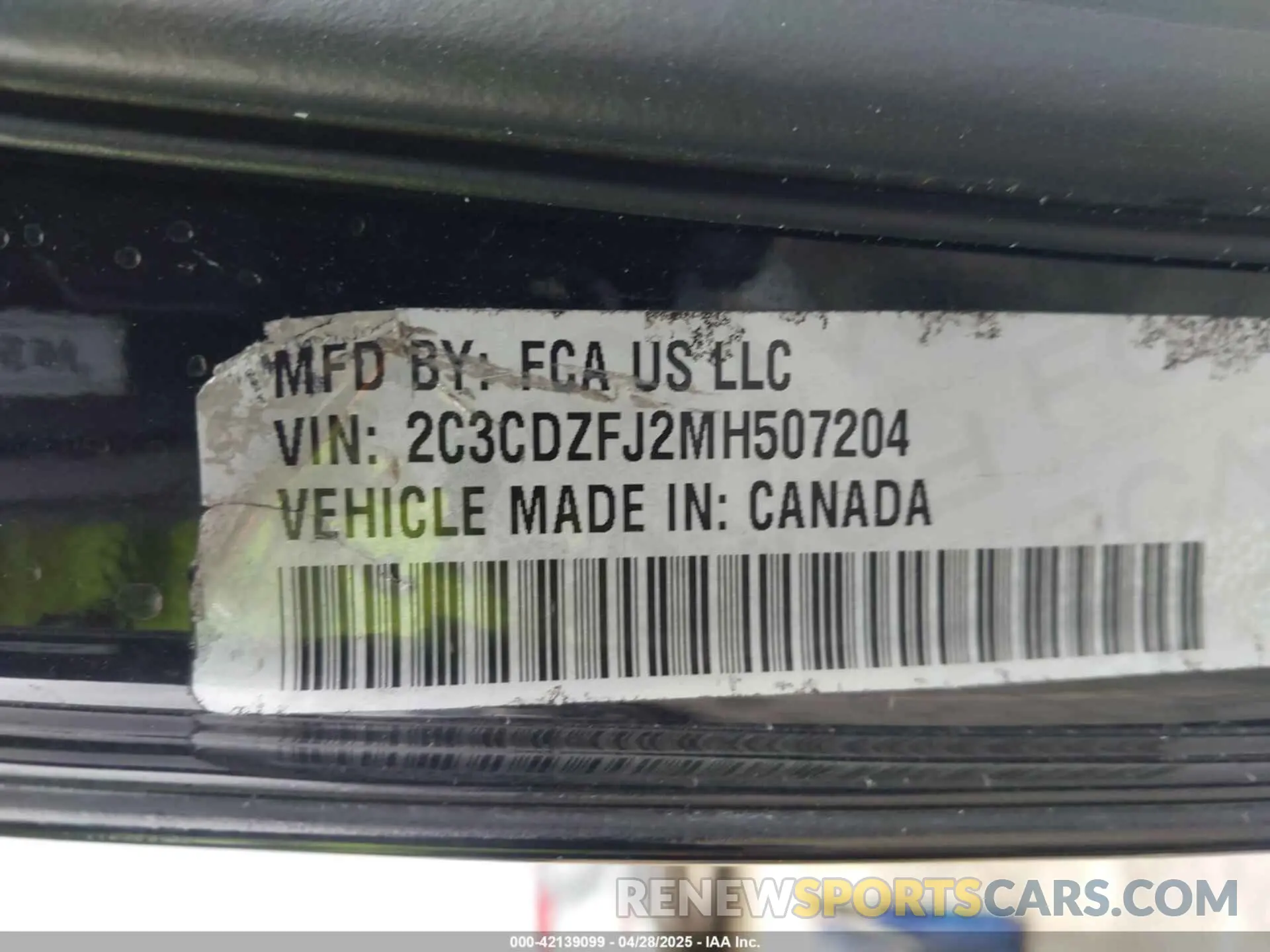 9 Photograph of a damaged car 2C3CDZFJ2MH507204 DODGE CHALLENGER 2021