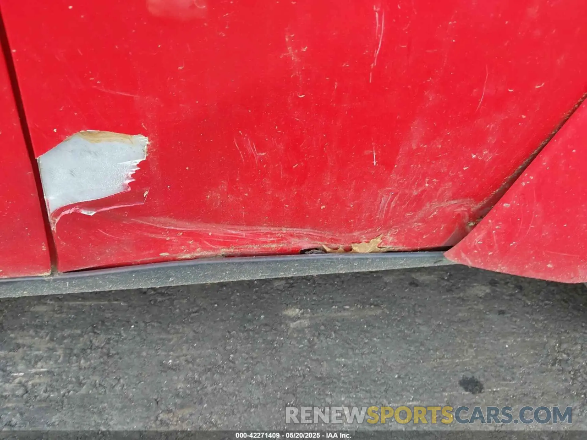 18 Photograph of a damaged car 2C3CDZFJ2MH537612 DODGE CHALLENGER 2021