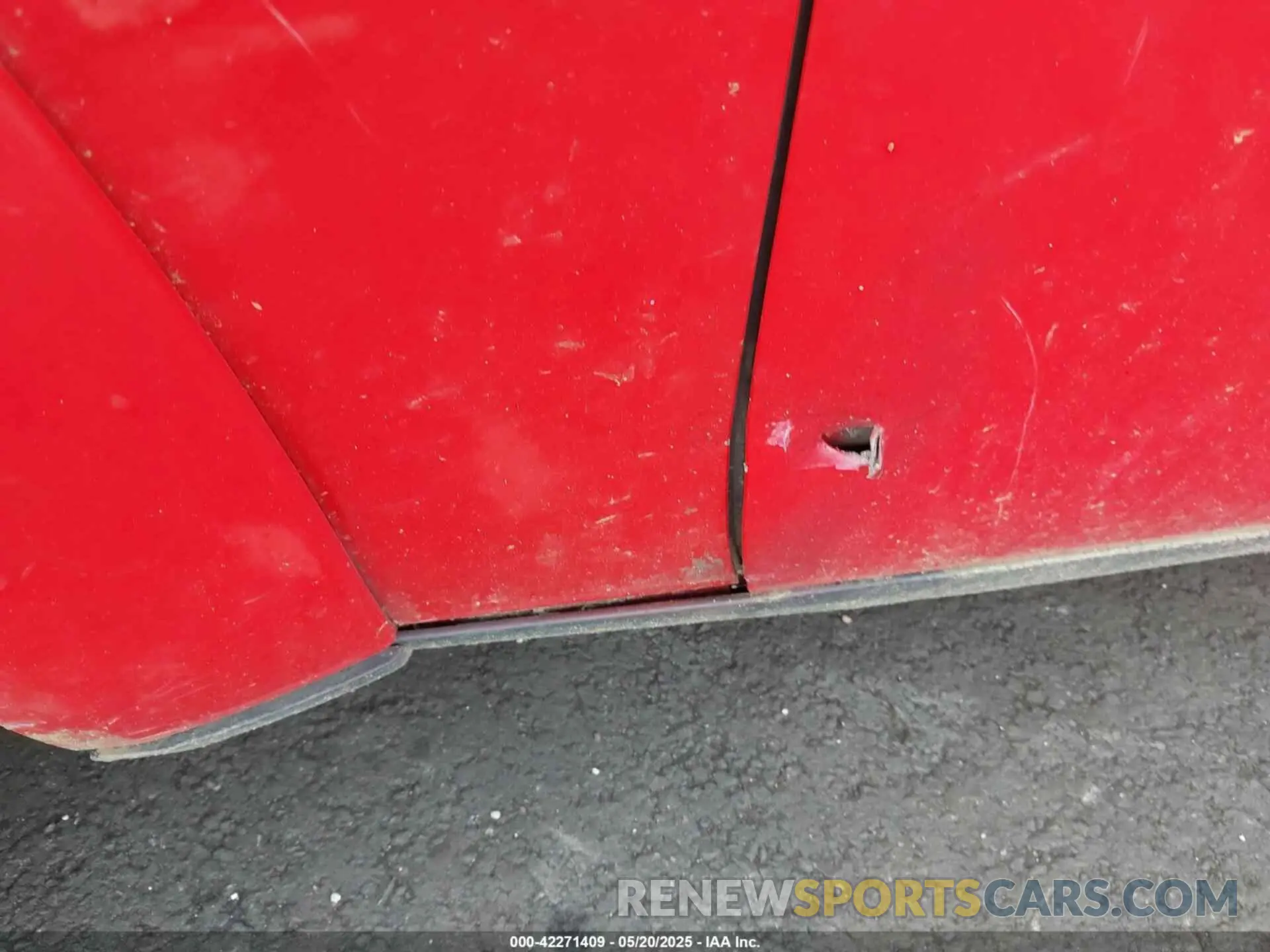 19 Photograph of a damaged car 2C3CDZFJ2MH537612 DODGE CHALLENGER 2021