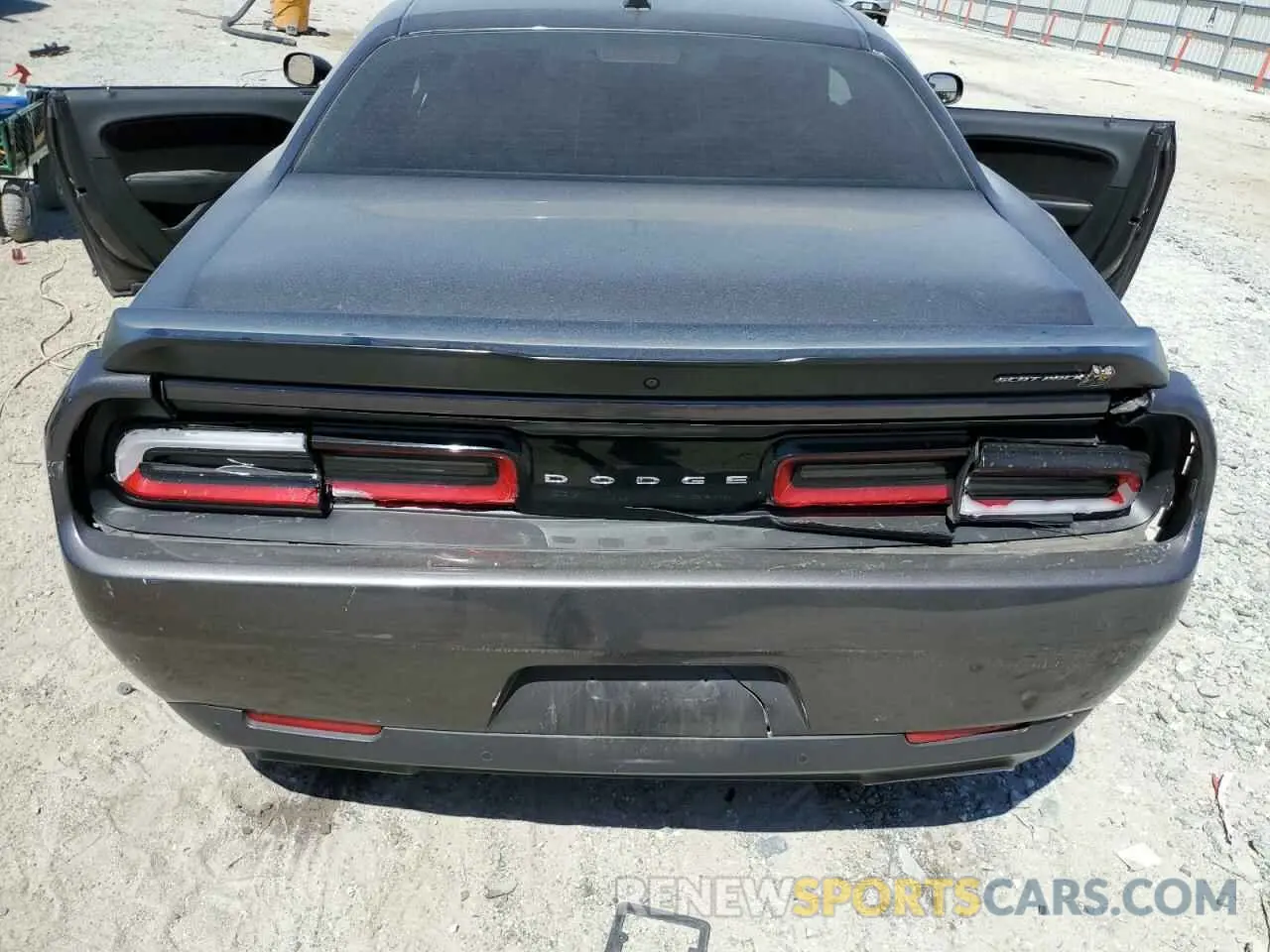 6 Photograph of a damaged car 2C3CDZFJ3MH509771 DODGE CHALLENGER 2021