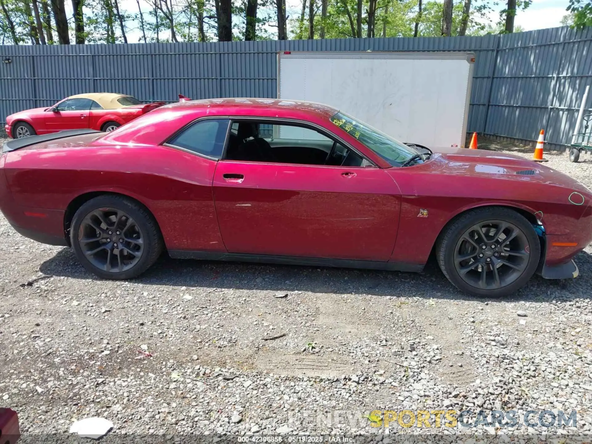 13 Photograph of a damaged car 2C3CDZFJ4MH641972 DODGE CHALLENGER 2021
