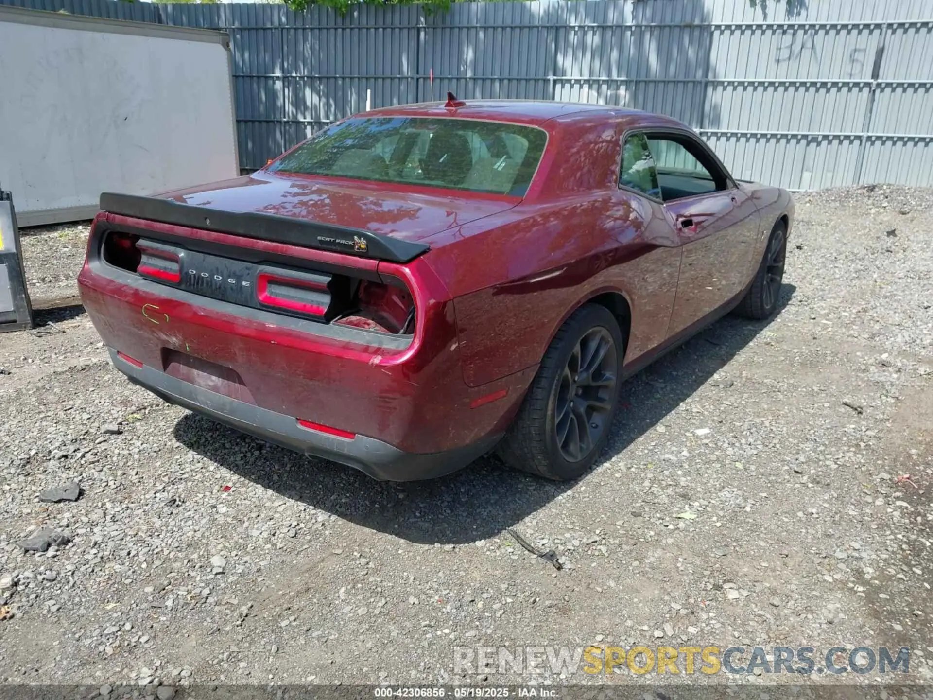 4 Photograph of a damaged car 2C3CDZFJ4MH641972 DODGE CHALLENGER 2021
