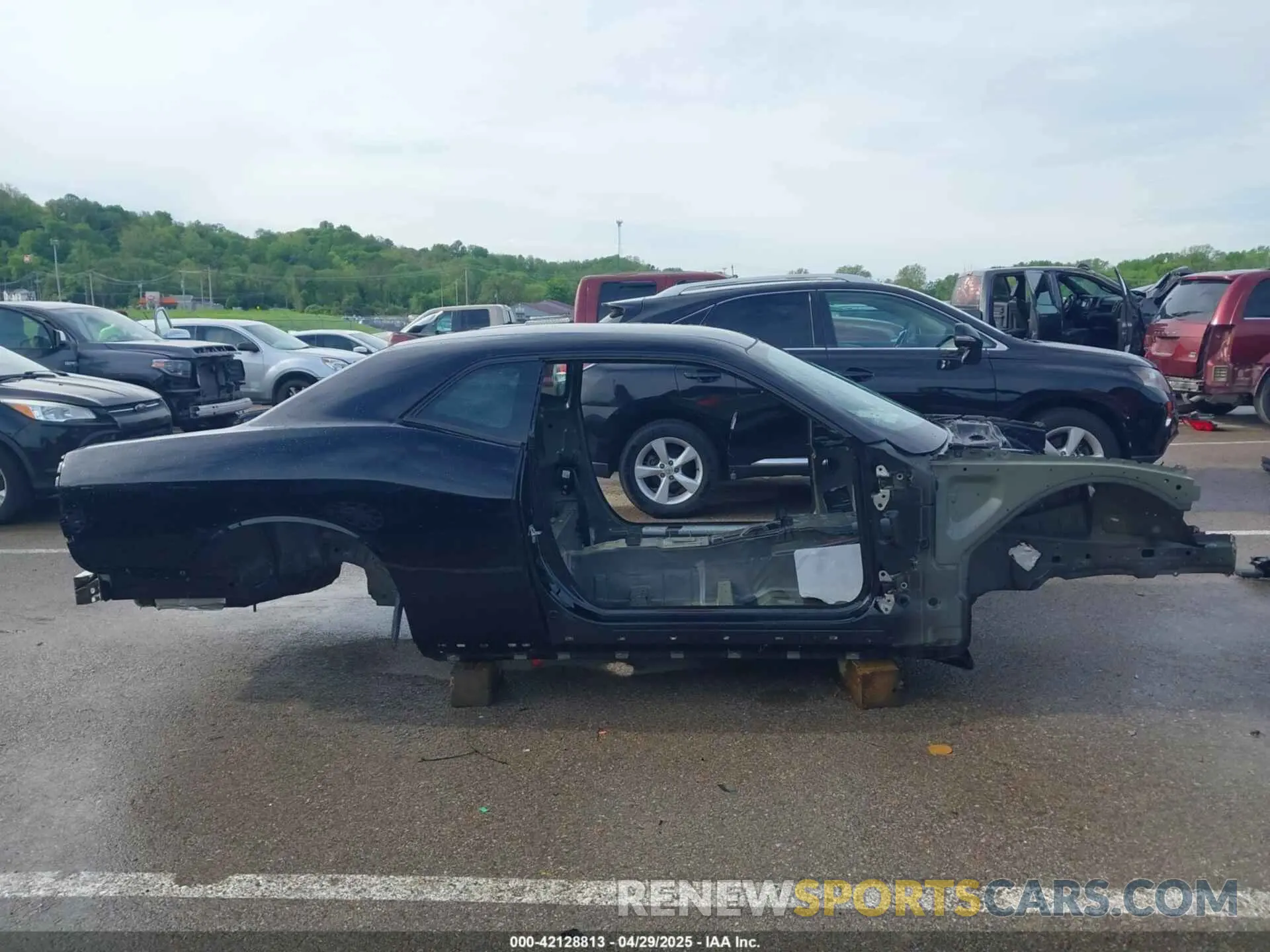 12 Photograph of a damaged car 2C3CDZFJ4MH663907 DODGE CHALLENGER 2021